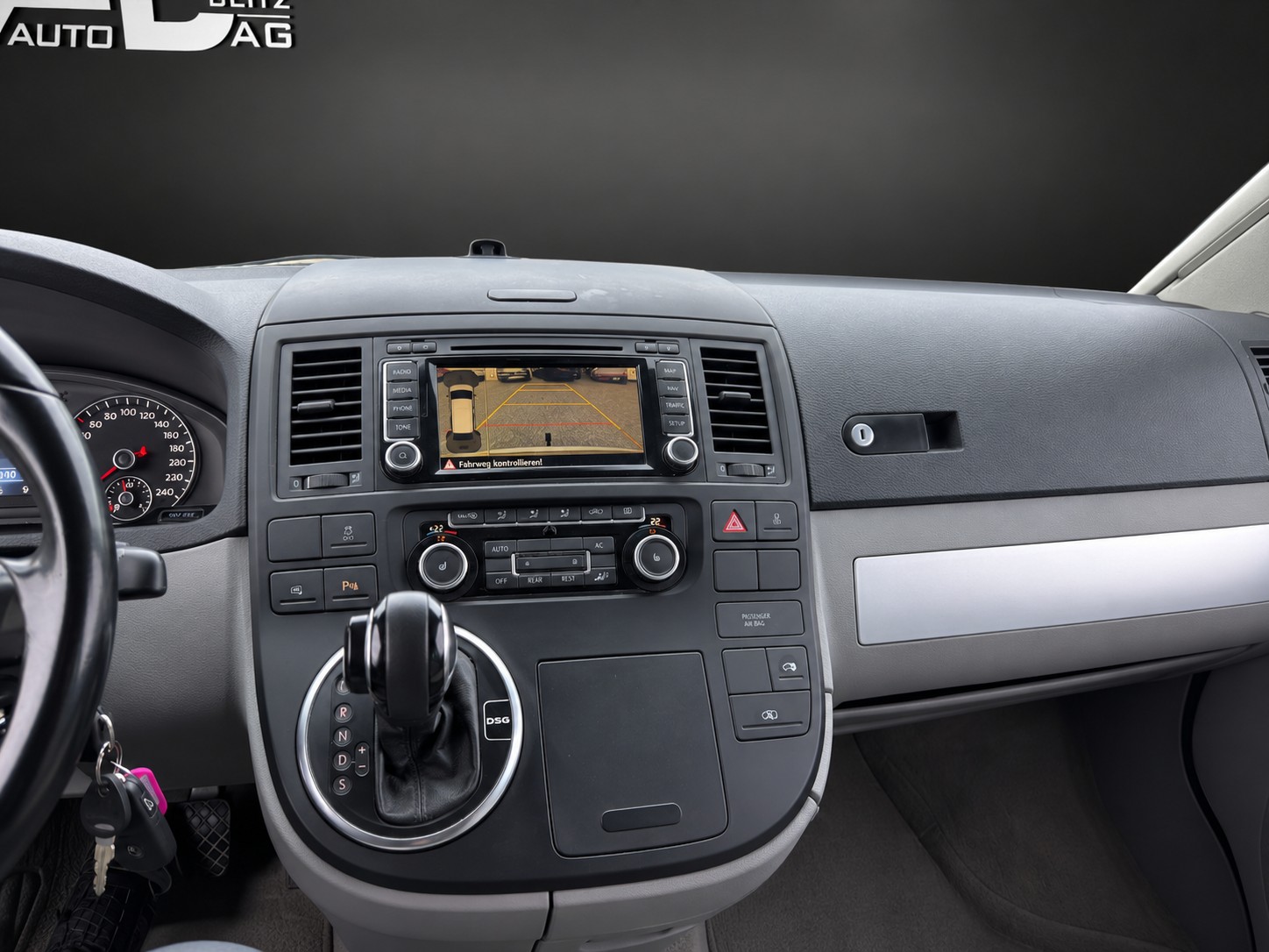 VW T5 California 2.0 Bi-TDI Comfortline DSG mit 180 PS * 5-Plätzer * Standheizung *-image-12