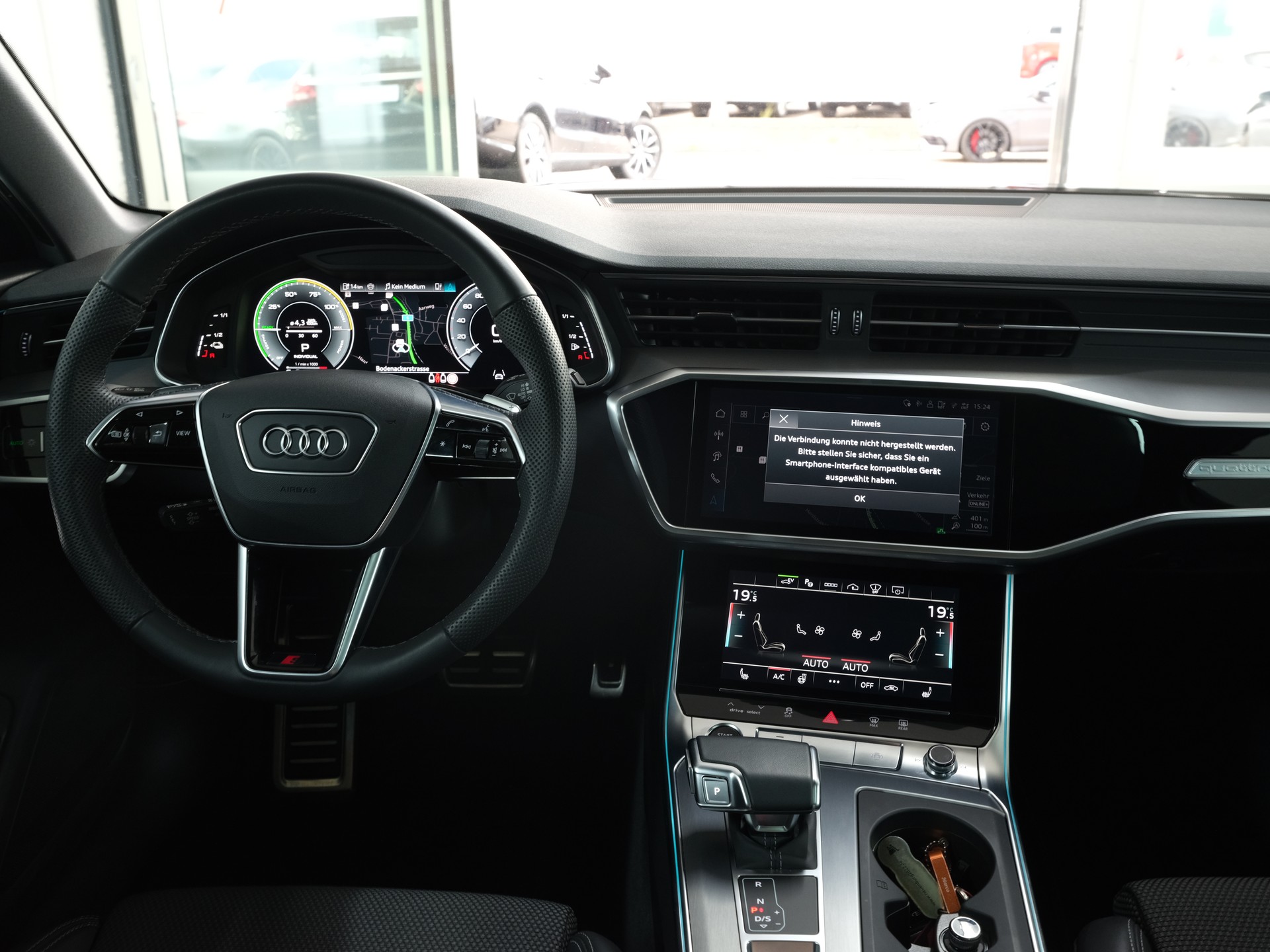 AUDI A6 Avant 50 TFSIe quattro S-tronic *360 Kamera* *CarPlay* *S-Line*-image-18