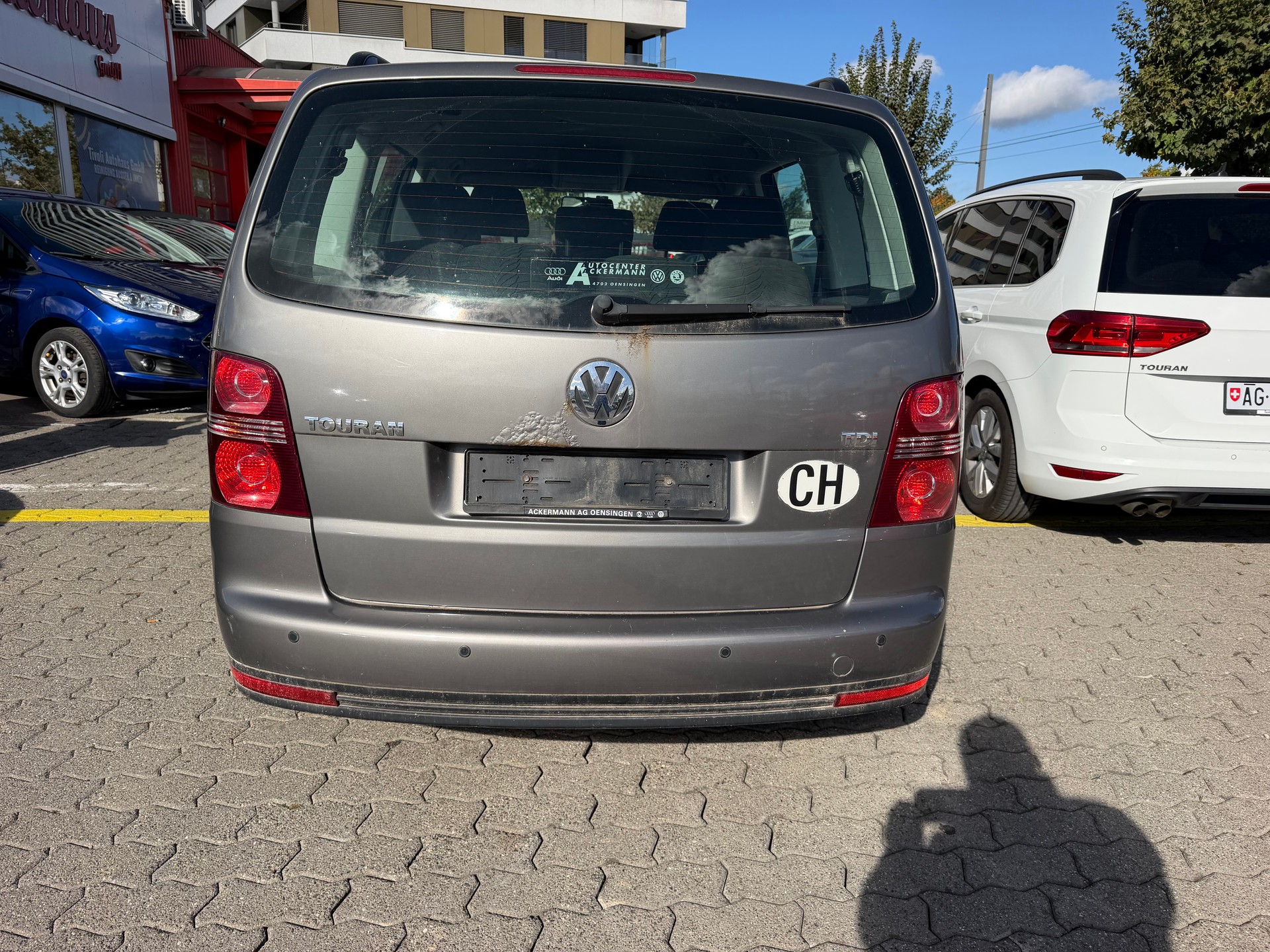 VW Touran 1.9 TDI Trendline-image-4