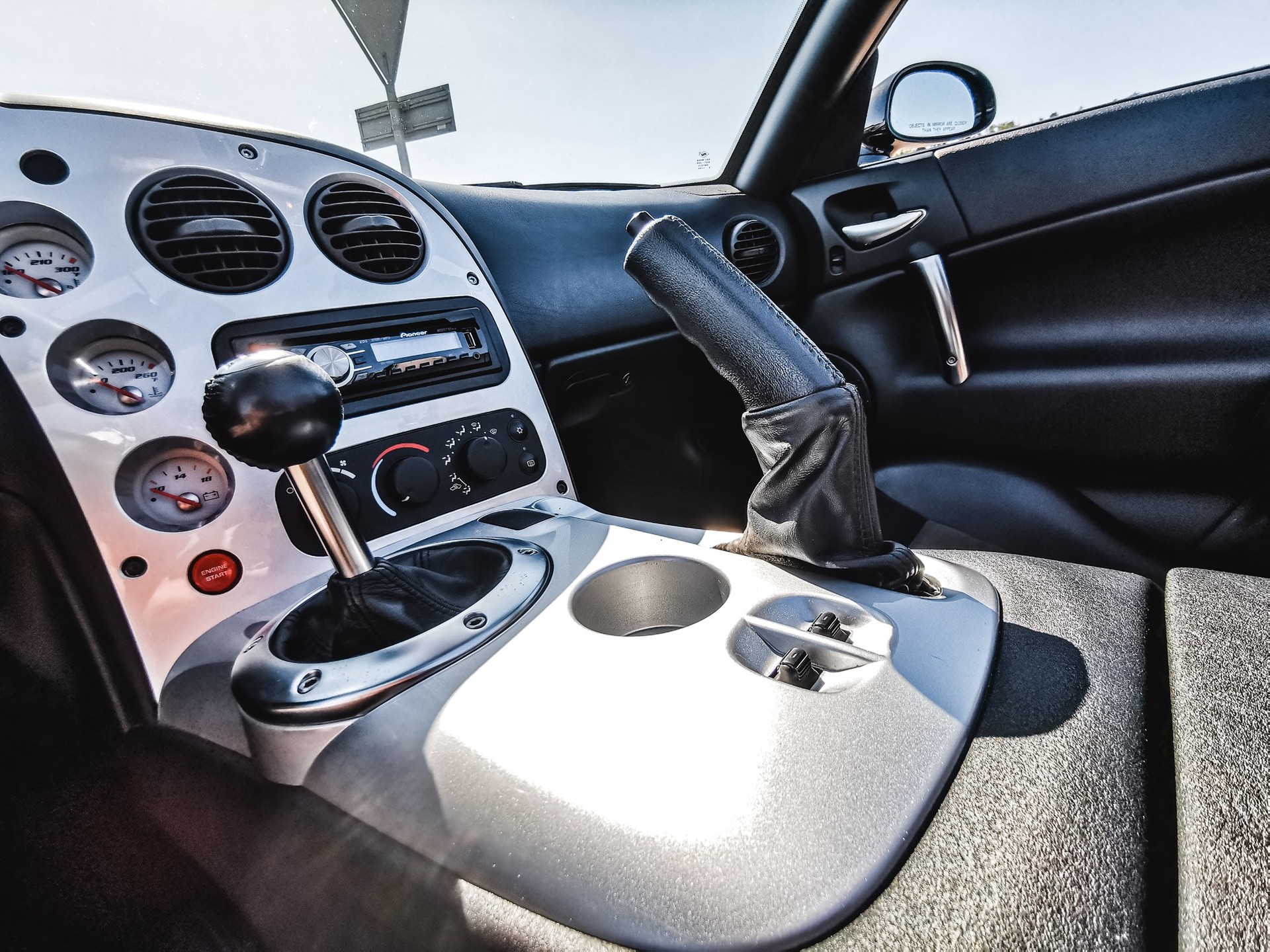 DODGE Viper SRT-10-image-15