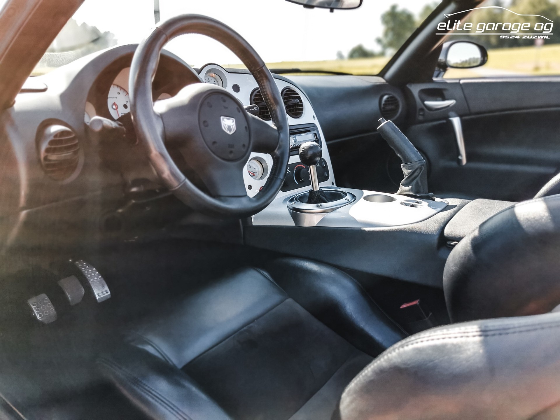 DODGE Viper SRT-10-image-13
