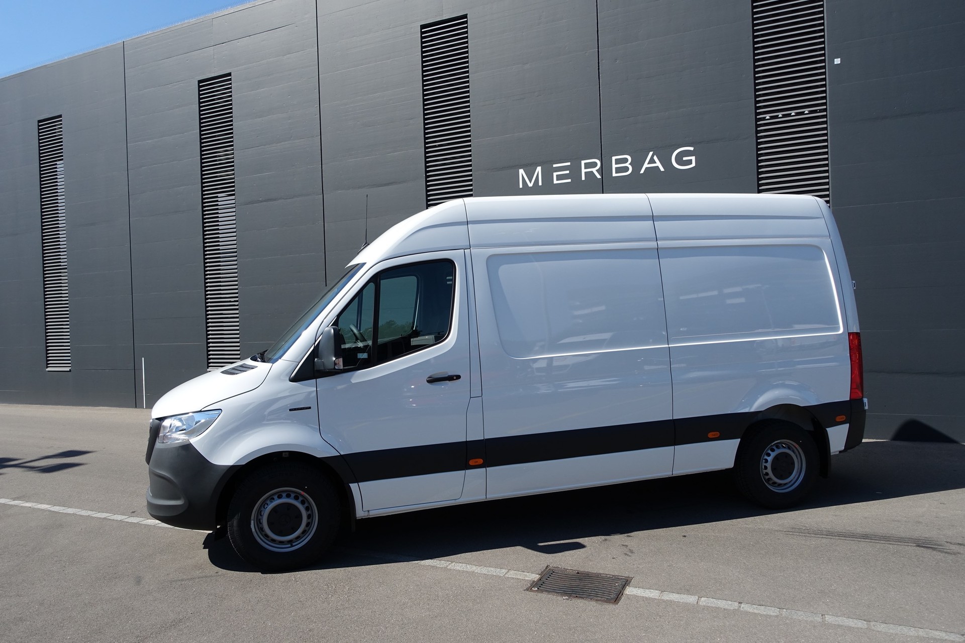MERCEDES-BENZ eSprinter 312 47kWh Standard-image-2