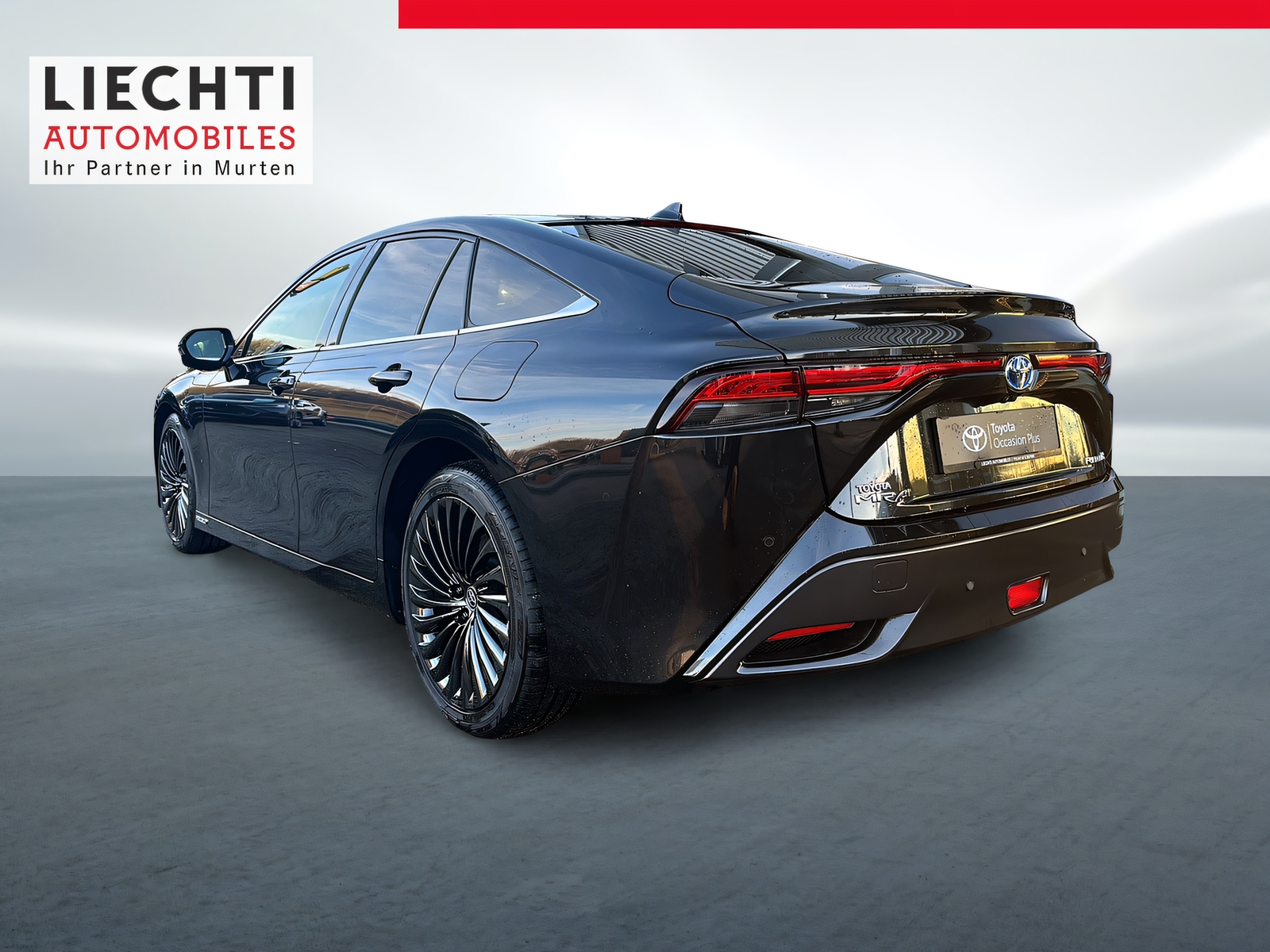 TOYOTA Mirai Fuel cell Platinum-showroom-element-3