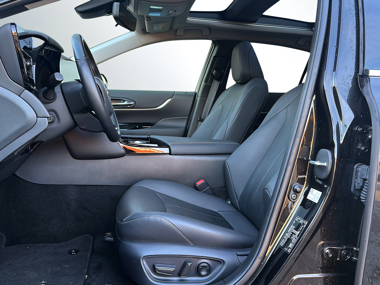 TOYOTA Mirai Fuel cell Platinum-image-7