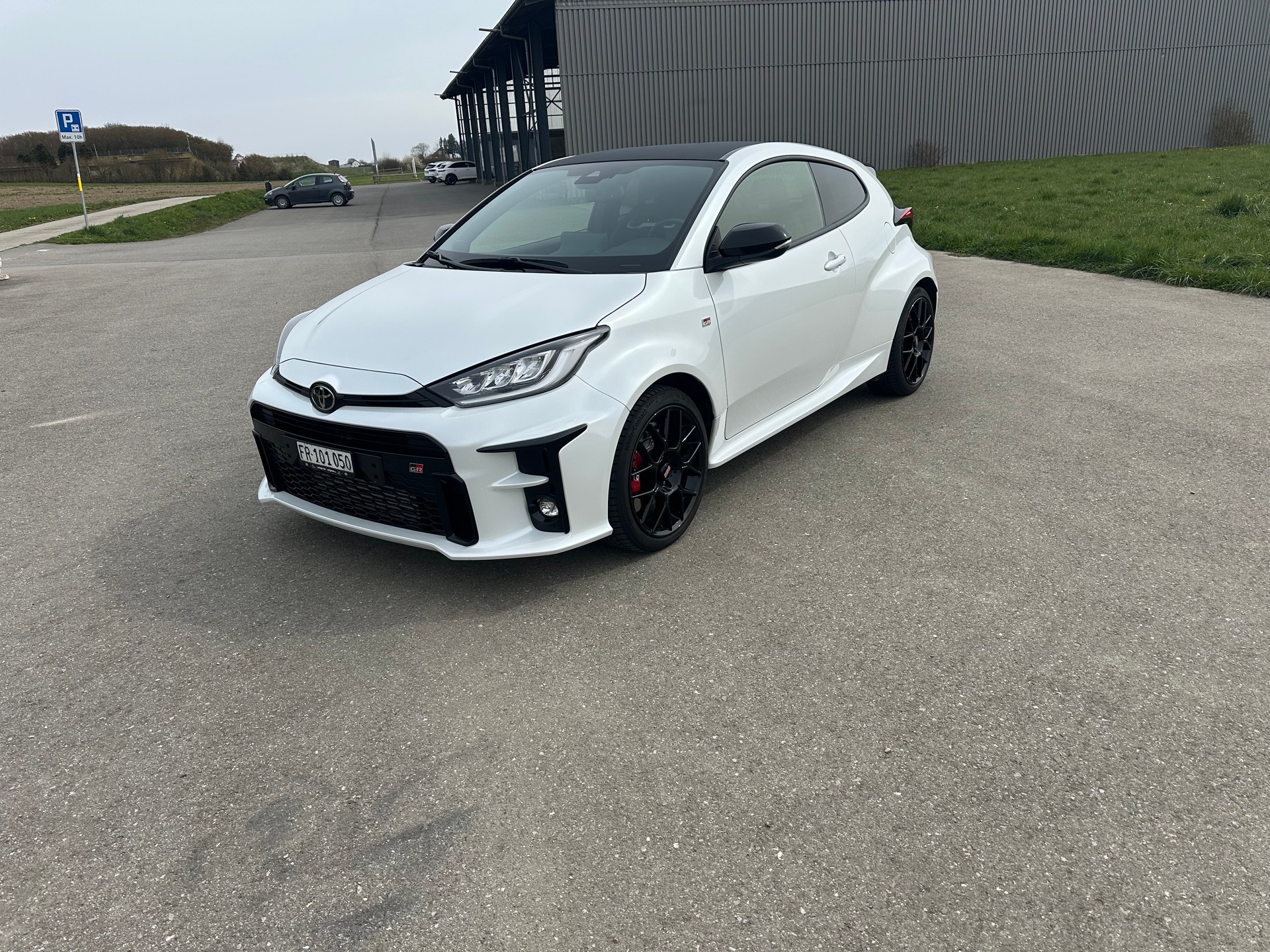 TOYOTA Yaris 1.6 GR Sport