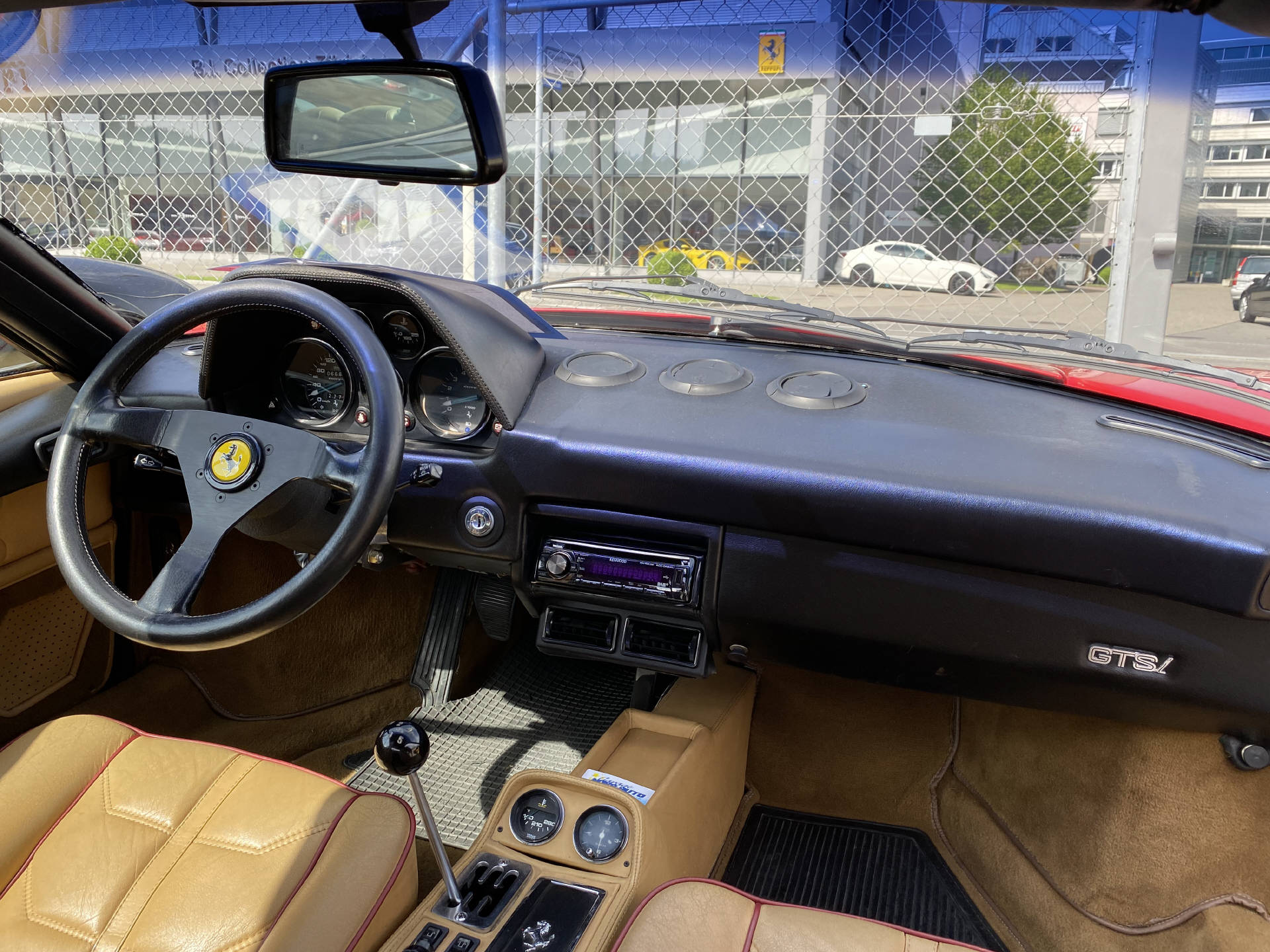 FERRARI 308 GTS Quattrovalvole (Targa)-image-10