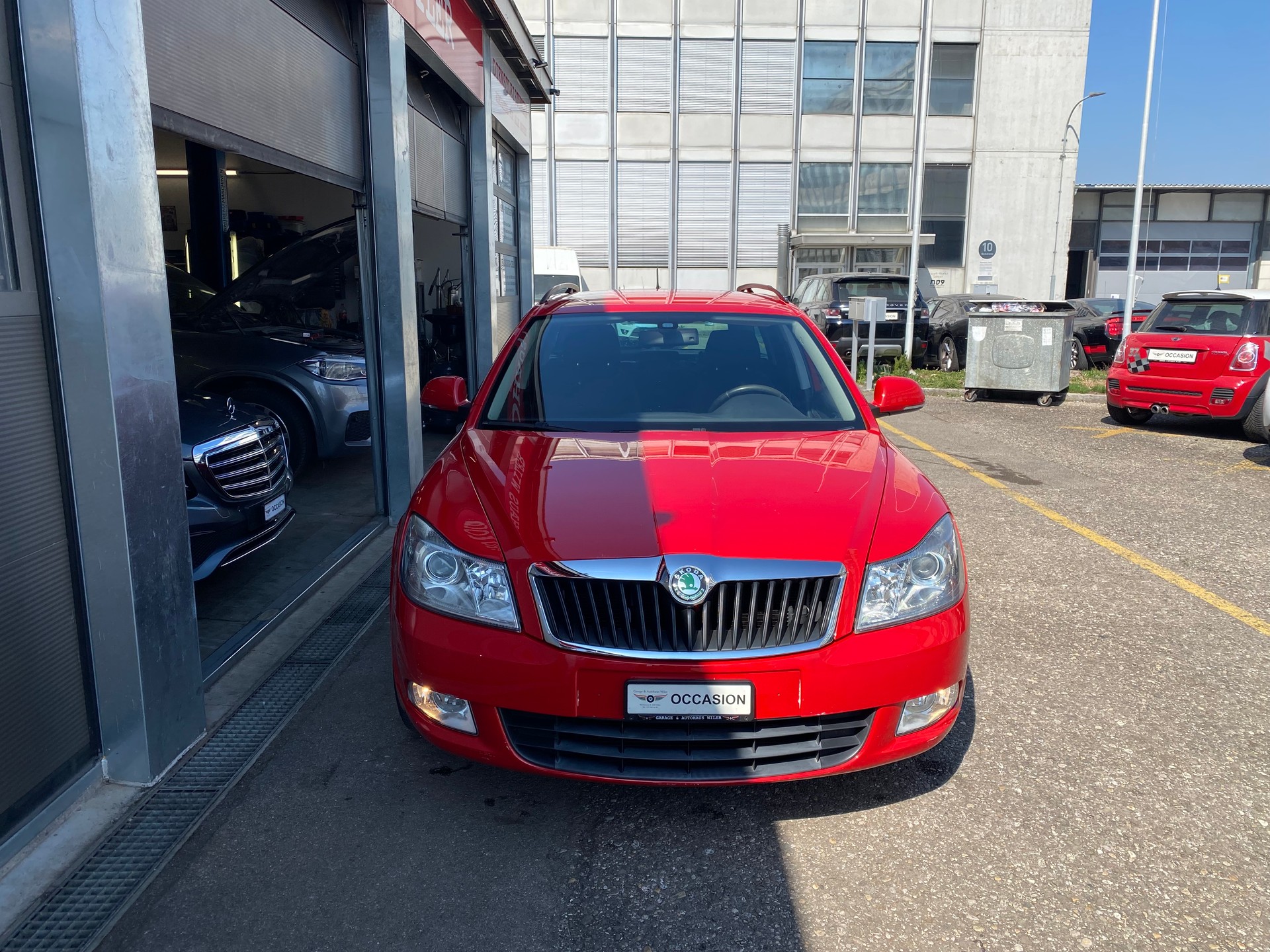 SKODA Octavia 1.4 TSI Ambiente DSG-image-1