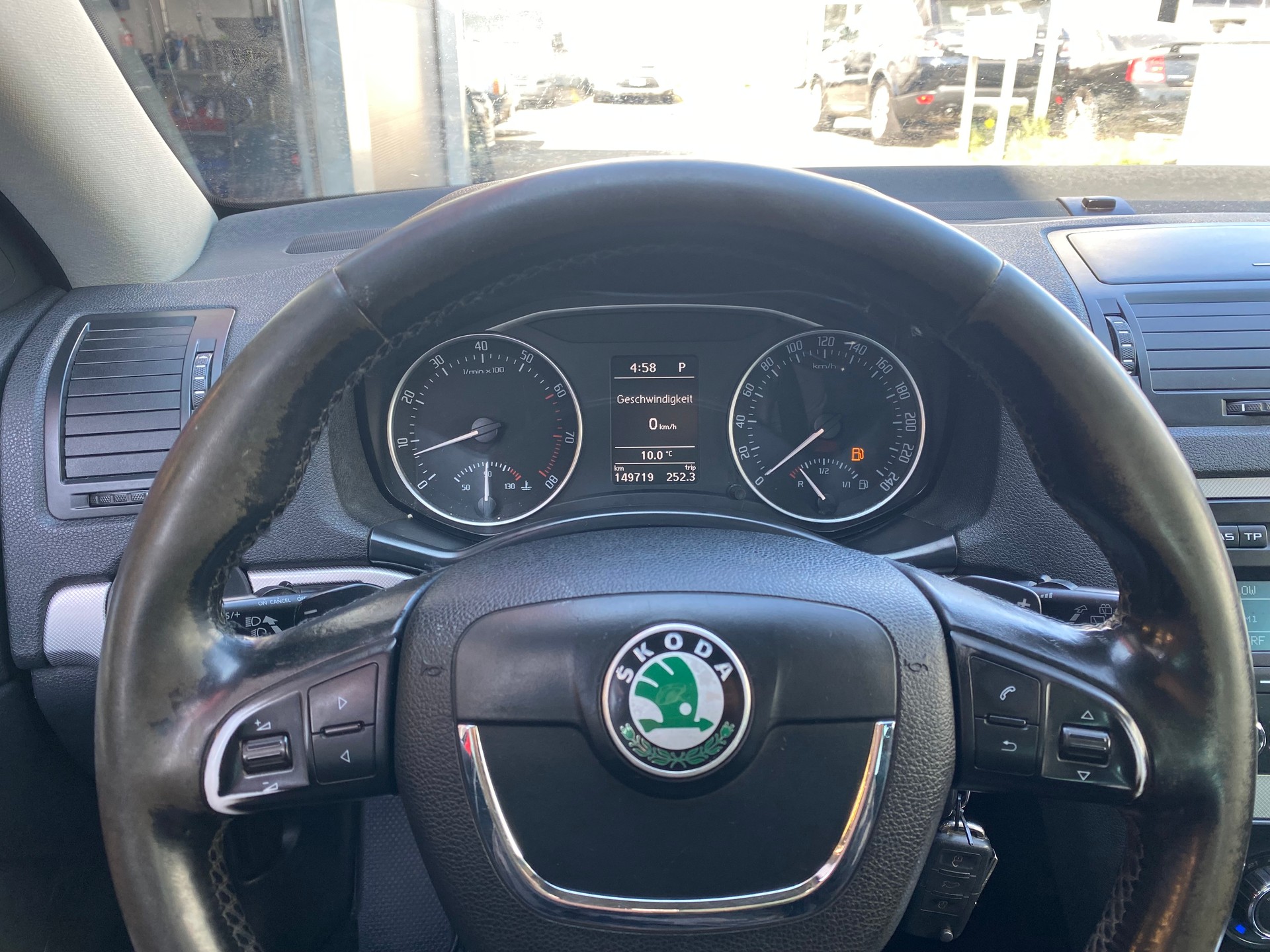 SKODA Octavia 1.4 TSI Ambiente DSG-image-13