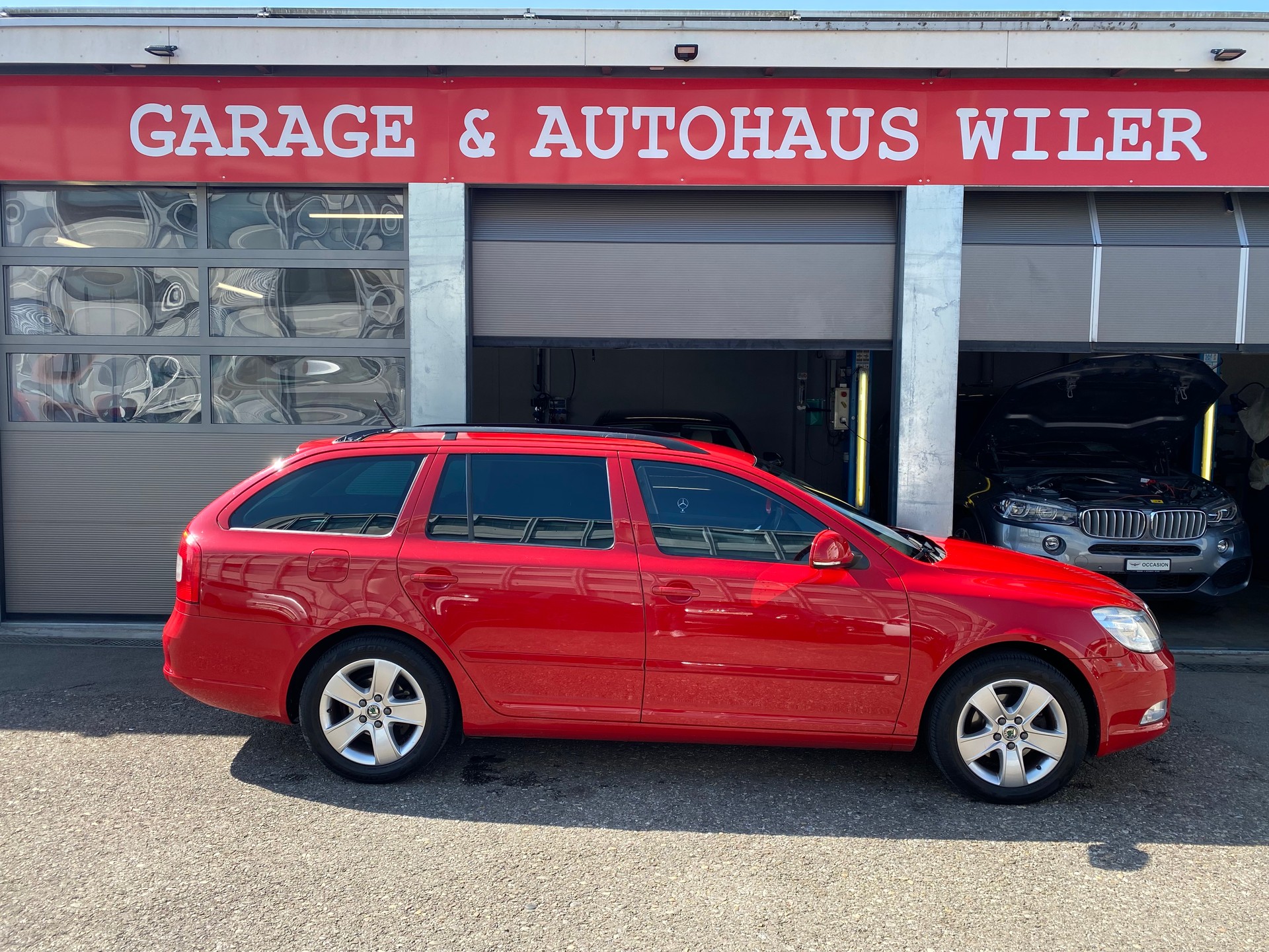 SKODA Octavia 1.4 TSI Ambiente DSG-image-3