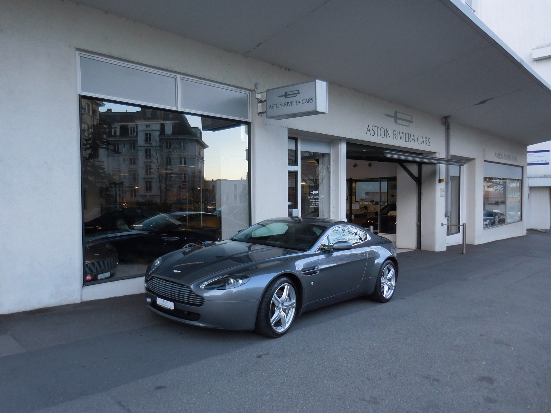 ASTON MARTIN V8 Vantage 4.7 Sportshift