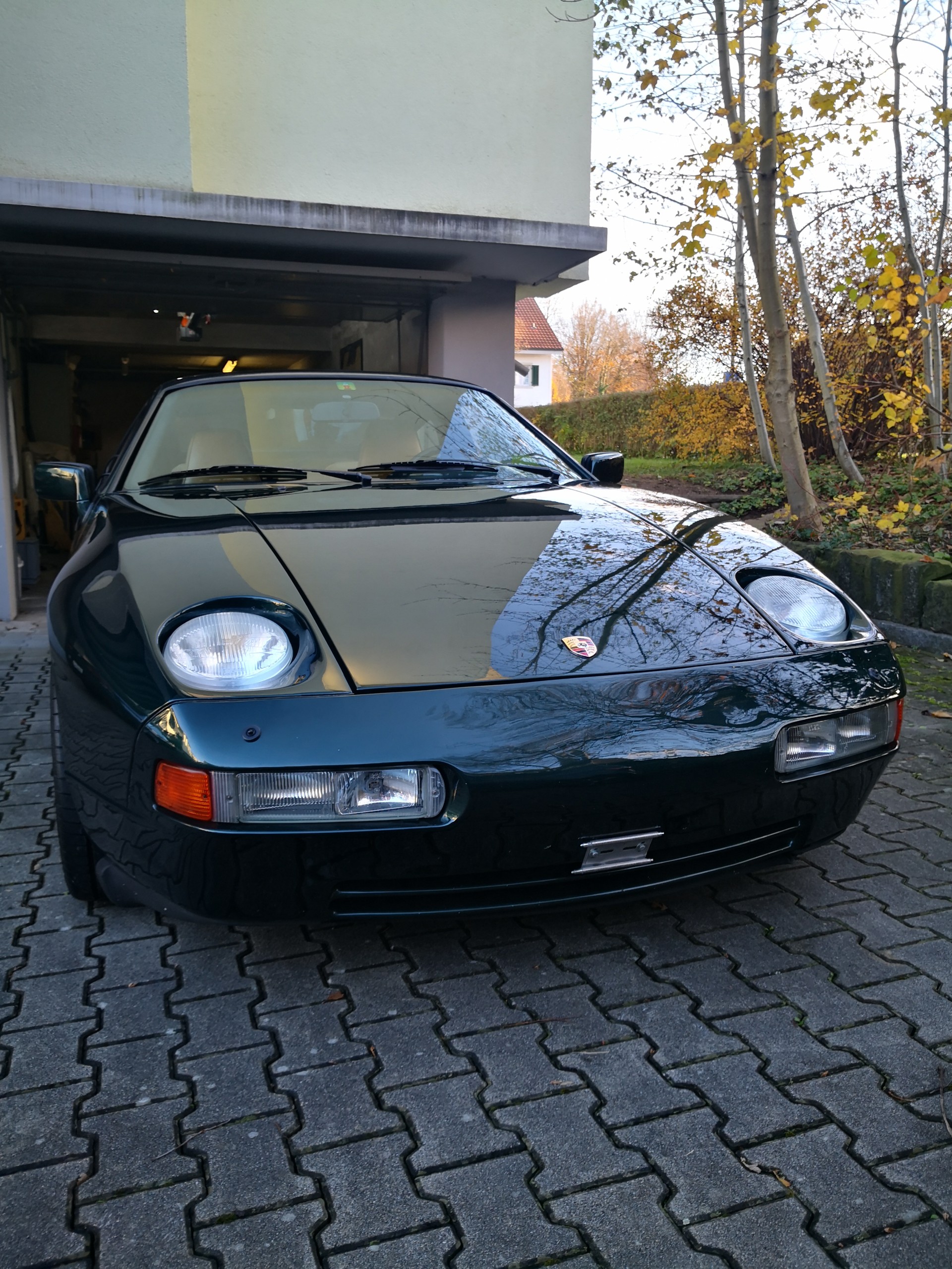 PORSCHE 928 S4-image-3