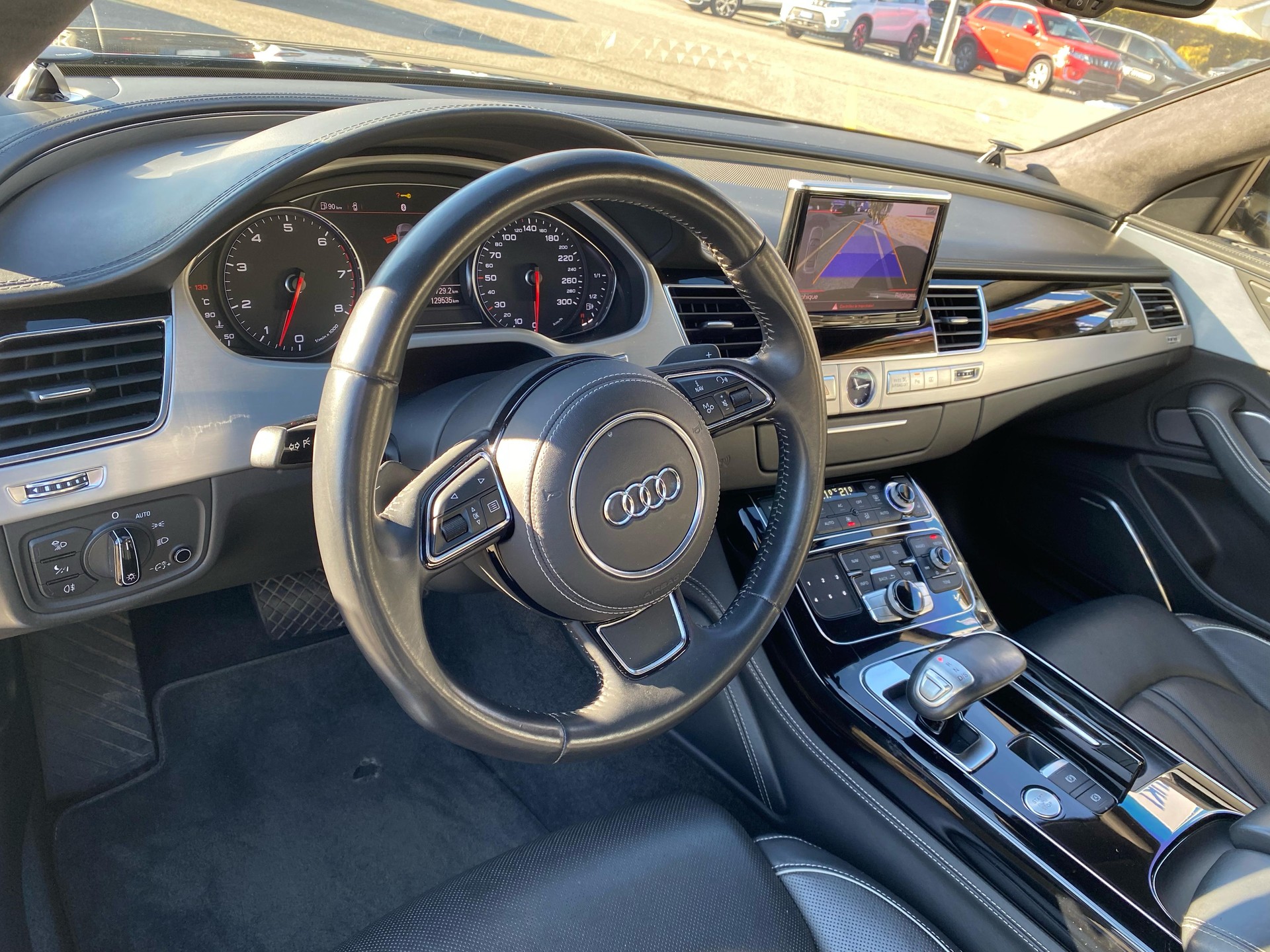 AUDI A8 L 6.3 FSI W12 quattro-image-8