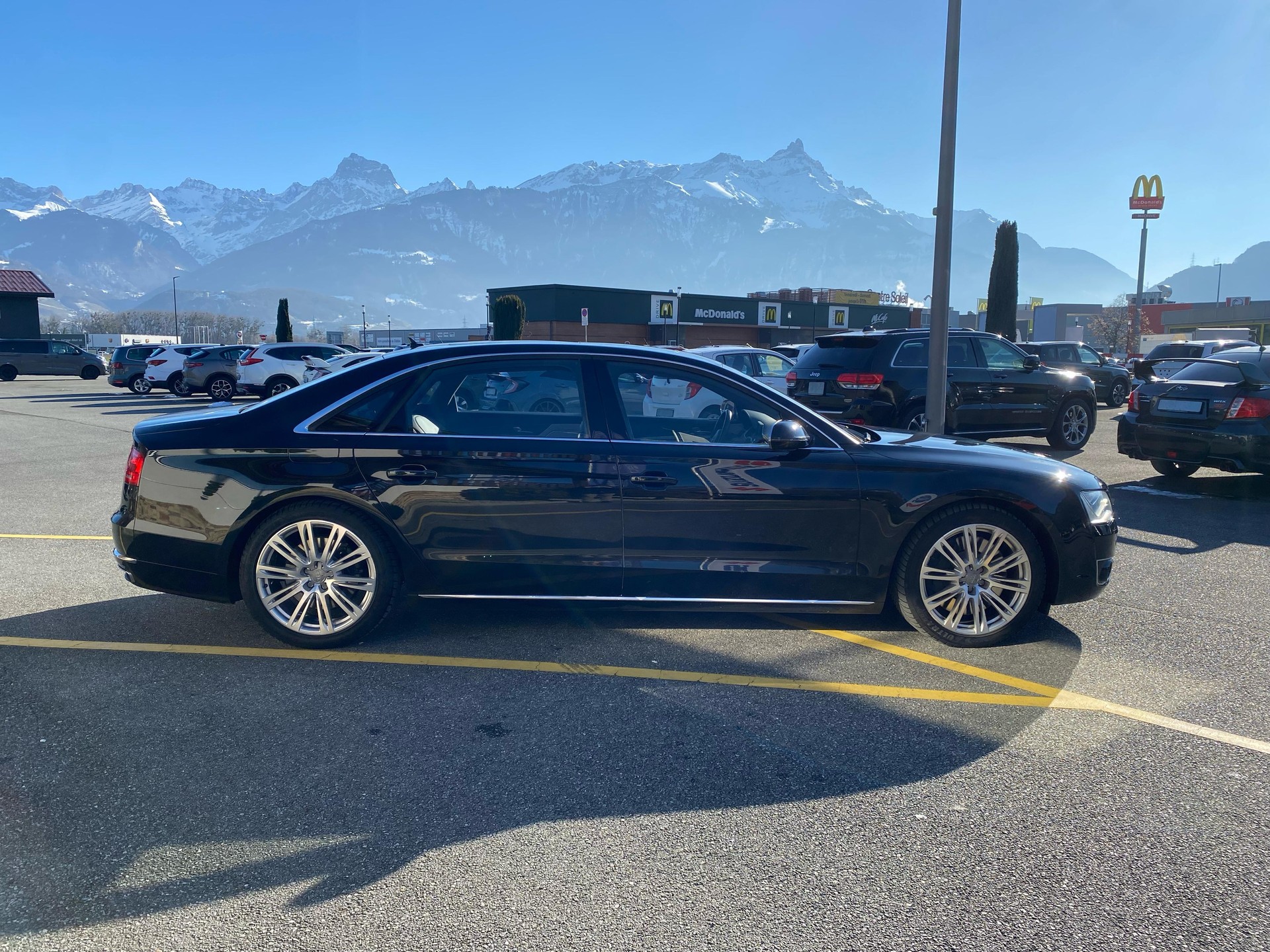 AUDI A8 L 6.3 FSI W12 quattro-image-5