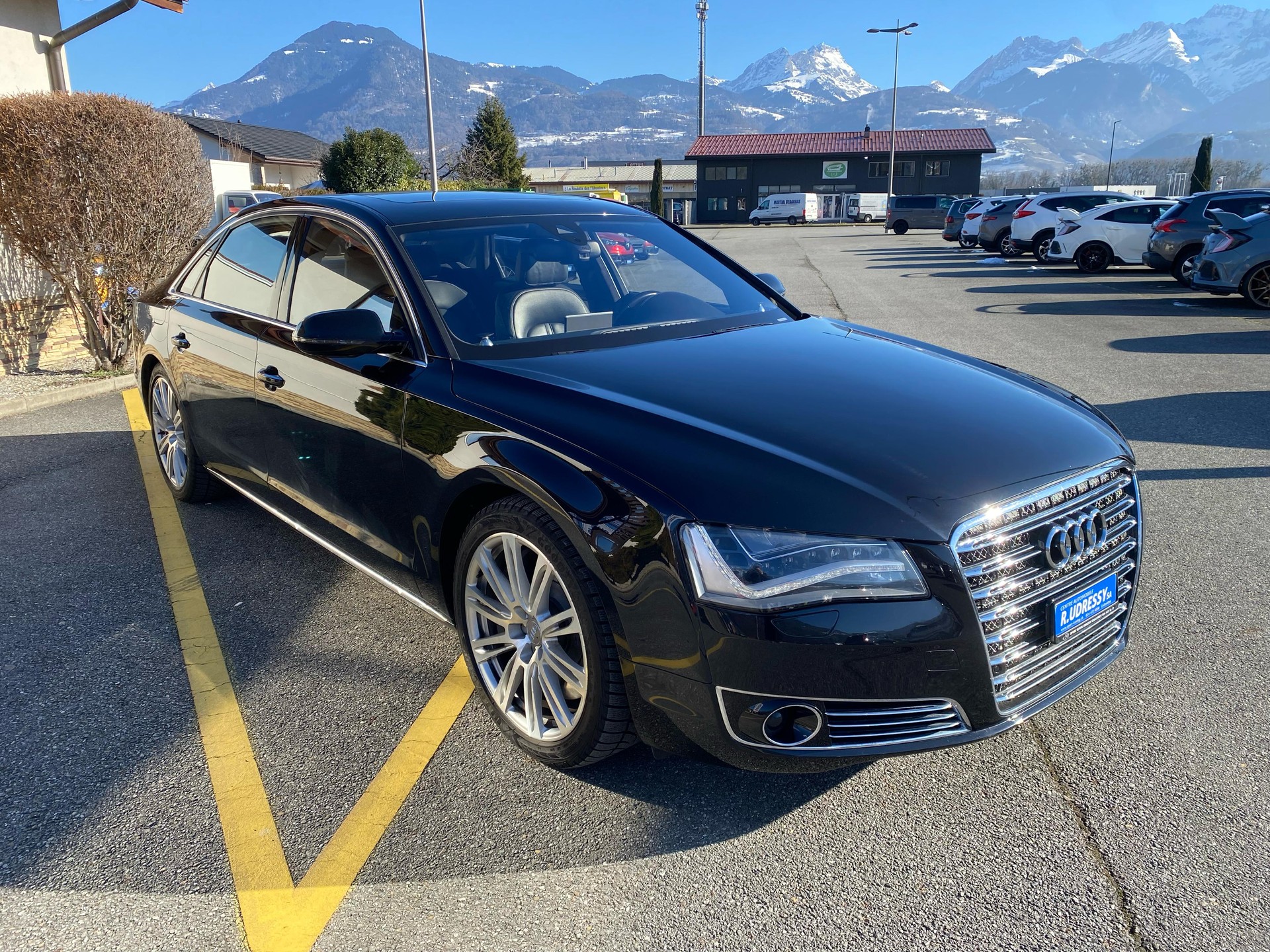 AUDI A8 L 6.3 FSI W12 quattro-image-6