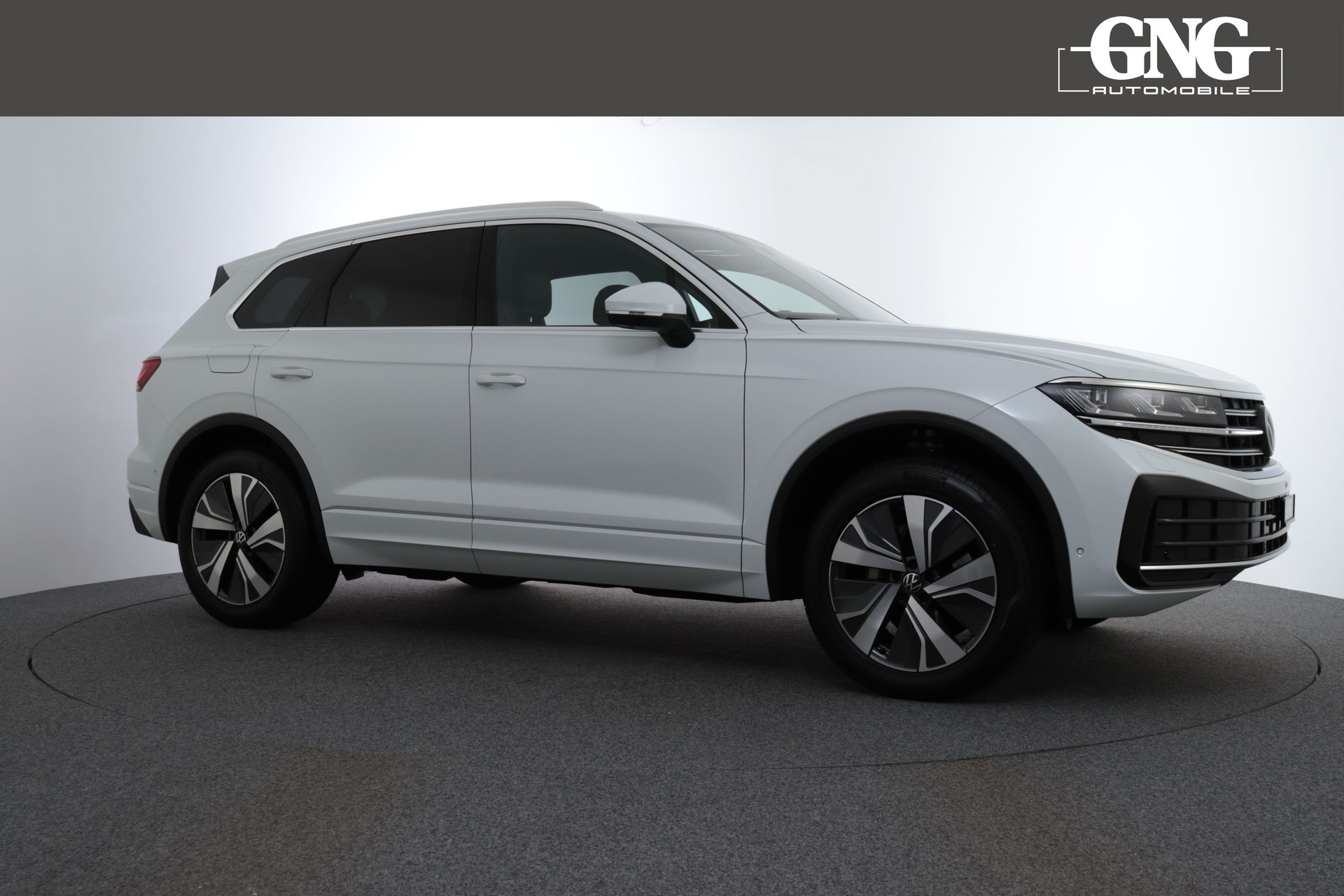 VW Touareg 3.0 TDI Elegance Tiptronic-image-9