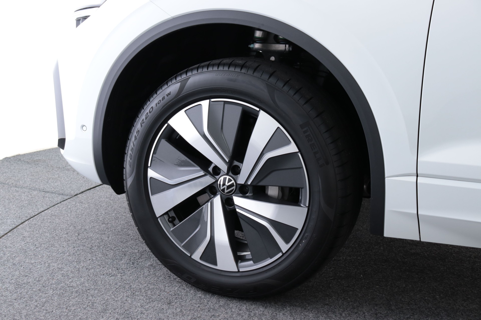 VW Touareg 3.0 TDI Elegance Tiptronic-image-12