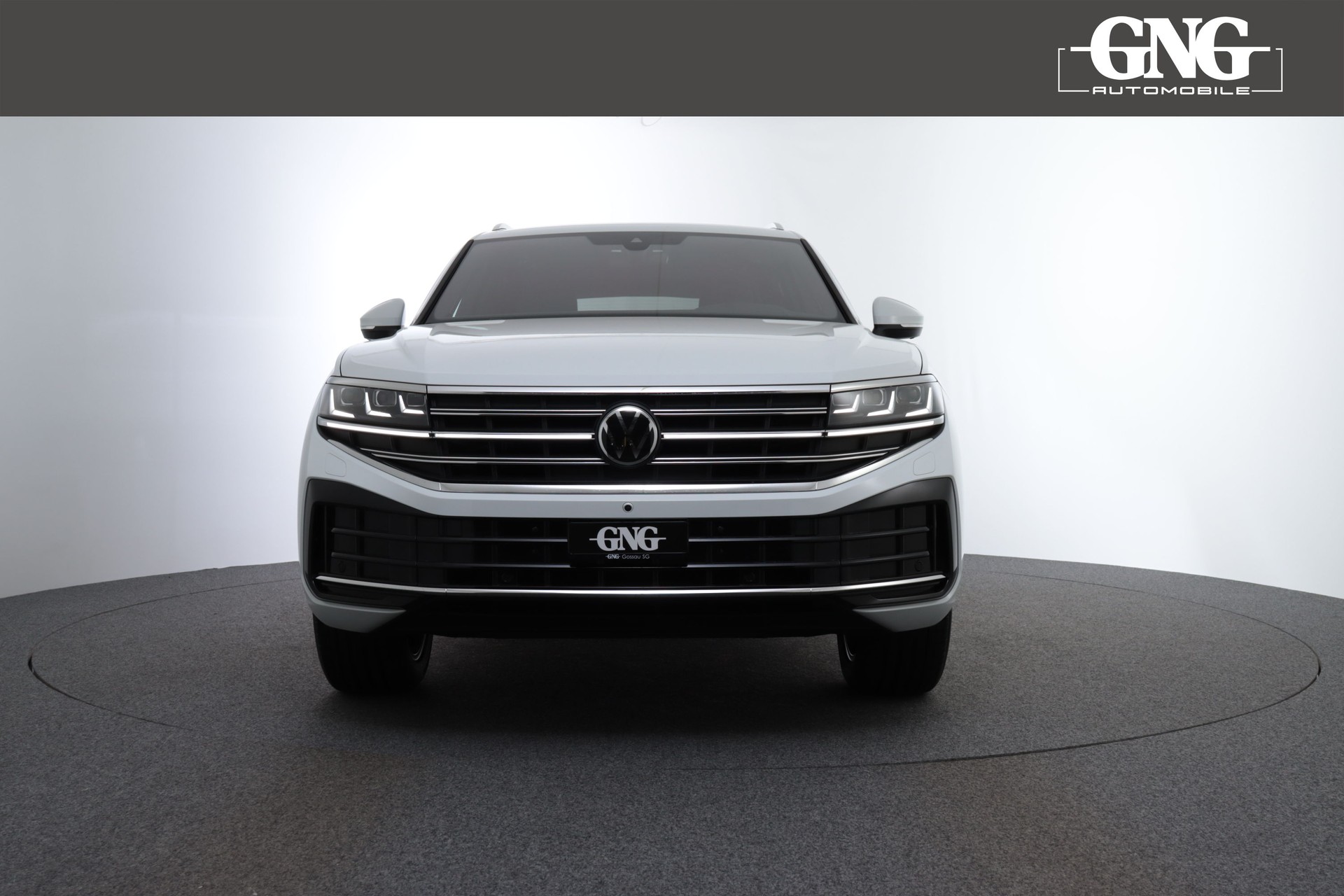 VW Touareg 3.0 TDI Elegance Tiptronic-image-11