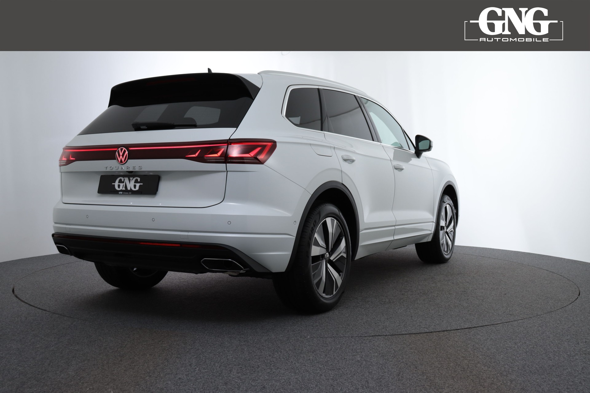 VW Touareg 3.0 TDI Elegance Tiptronic-image-6