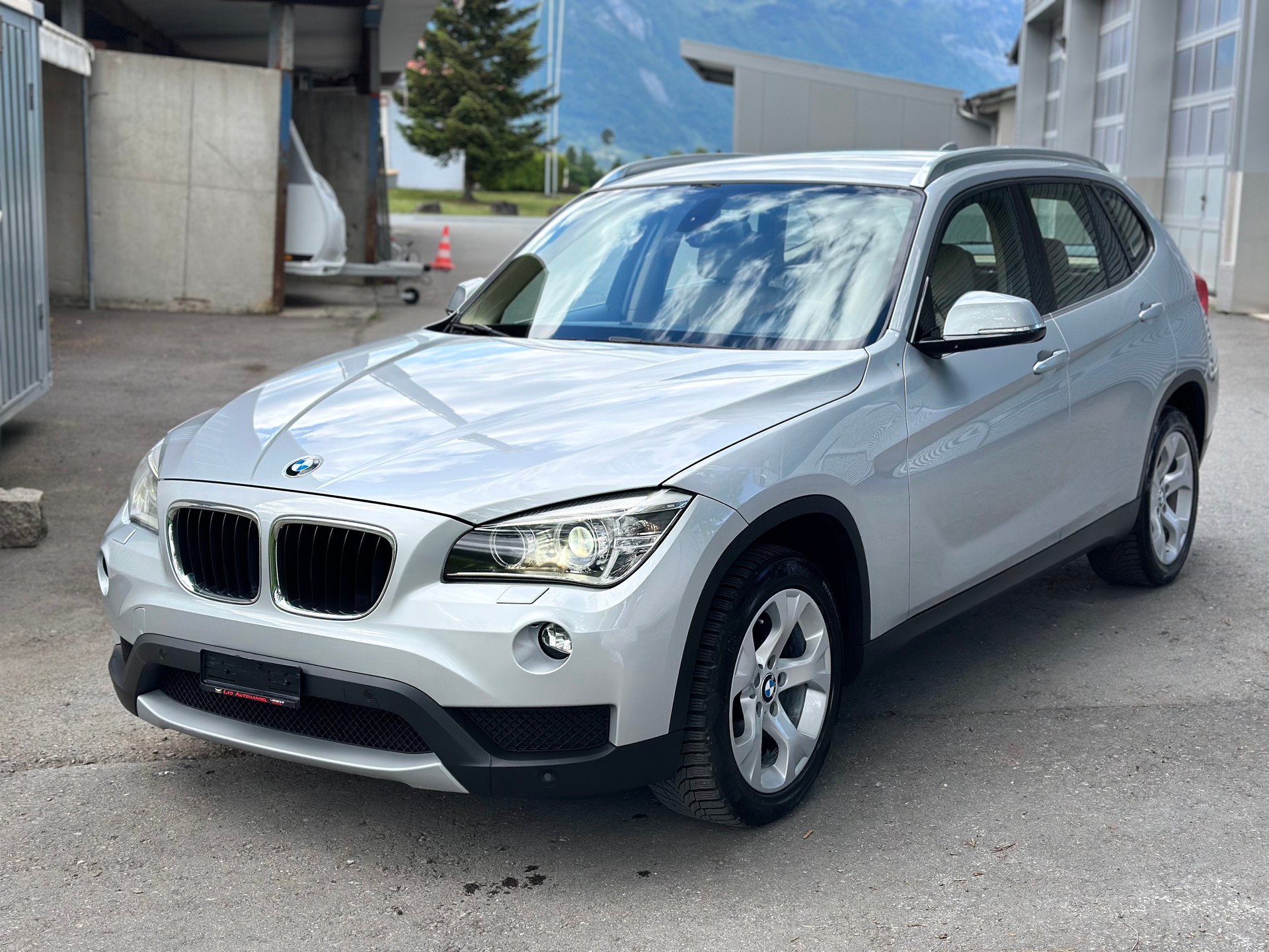 BMW X1 xDrive 18d Sport Line Steptronic-image-0