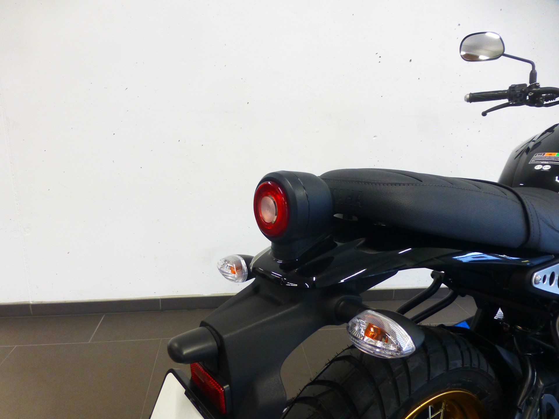 YAMAHA XSR 125 Legacy-image-12
