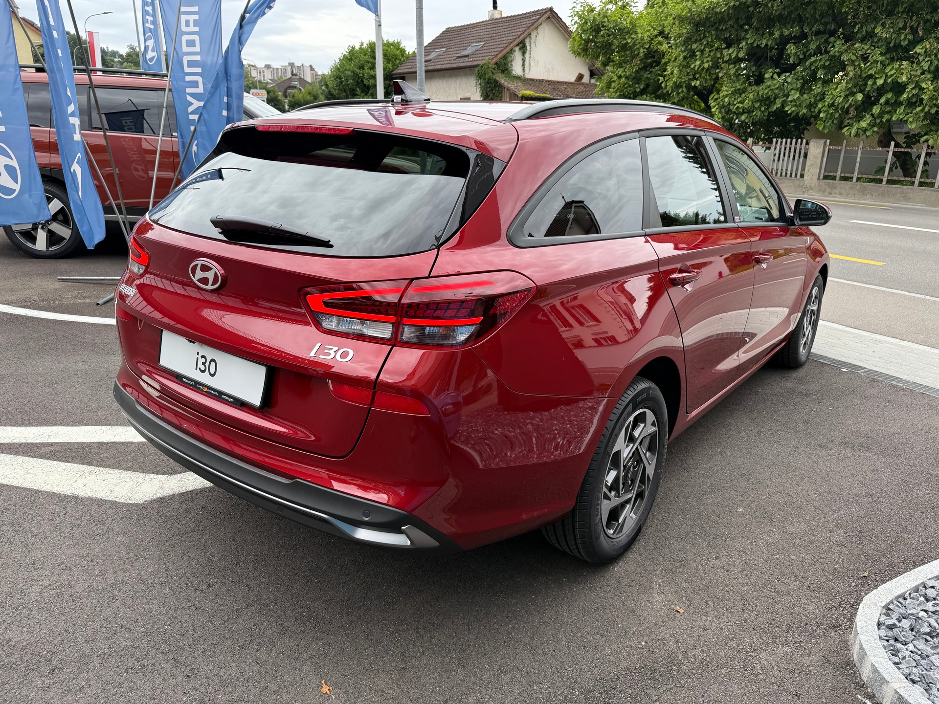 HYUNDAI i30 Wagon 1.0 T-GDi Amplia 48V MH DCT-image-4
