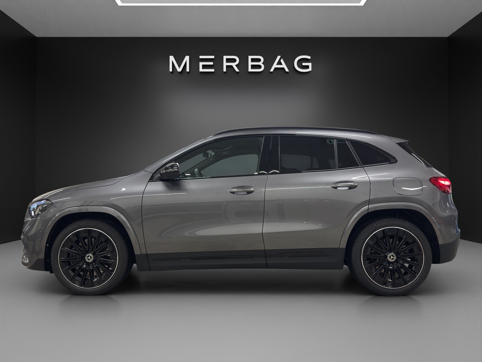 MERCEDES-BENZ GLA 200 7G-DCT "Night Star"-image-5