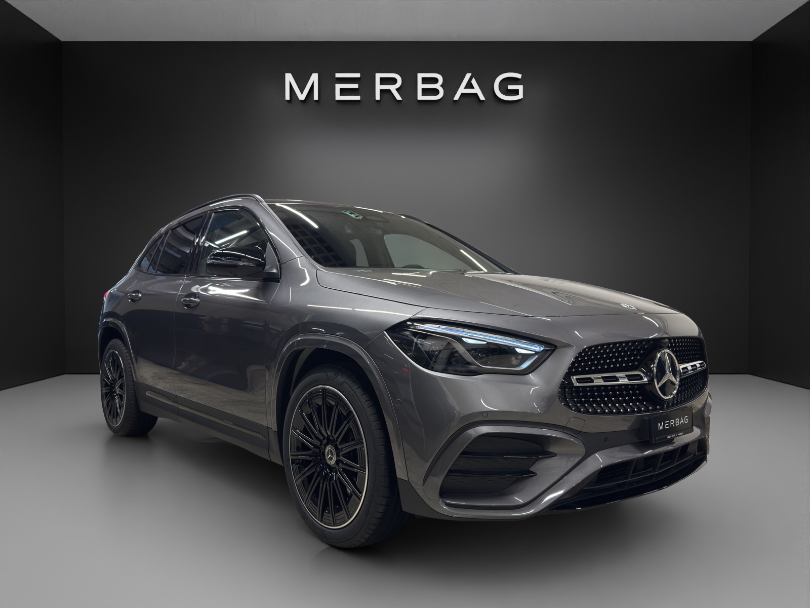 MERCEDES-BENZ GLA 200 7G-DCT "Night Star"-image-0
