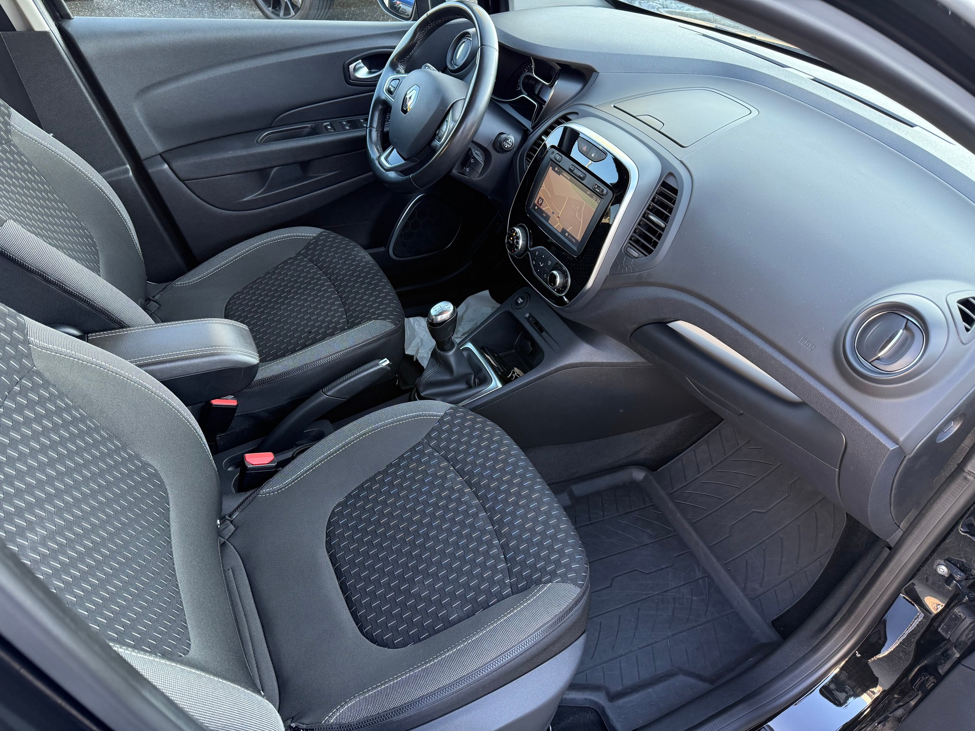 RENAULT Captur 1.5 dCi Business Line-image-9