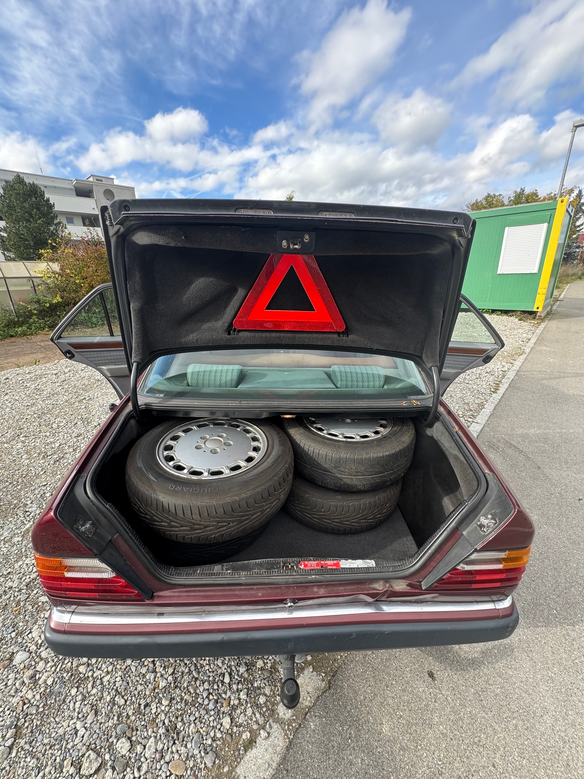 MERCEDES-BENZ 300 D Automatic-image-8