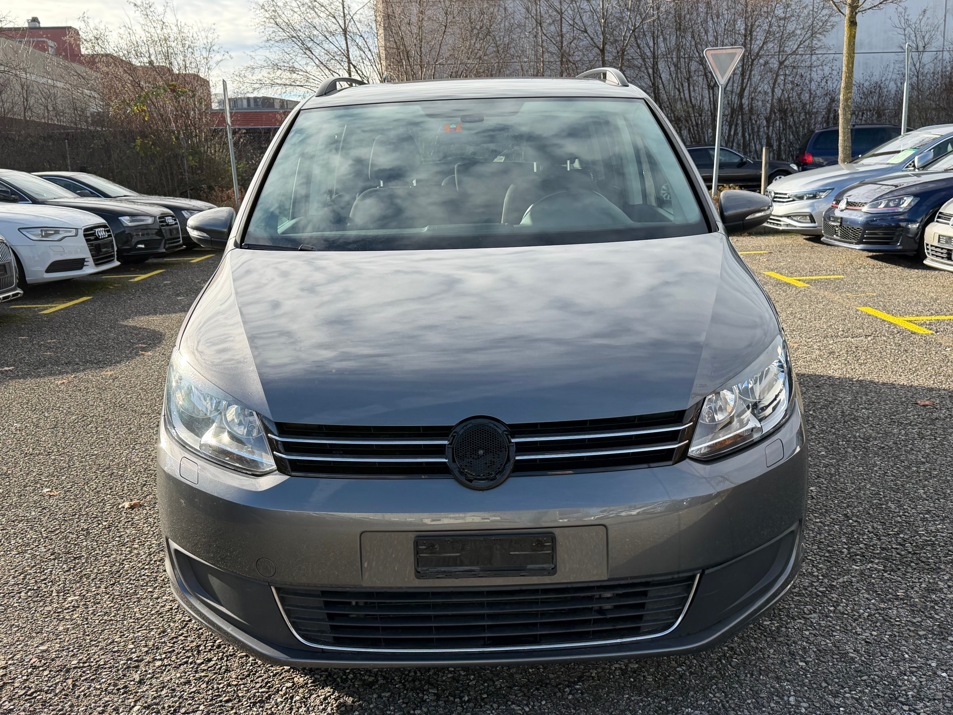 VW Touran 2.0 TDI Comfortline-image-1
