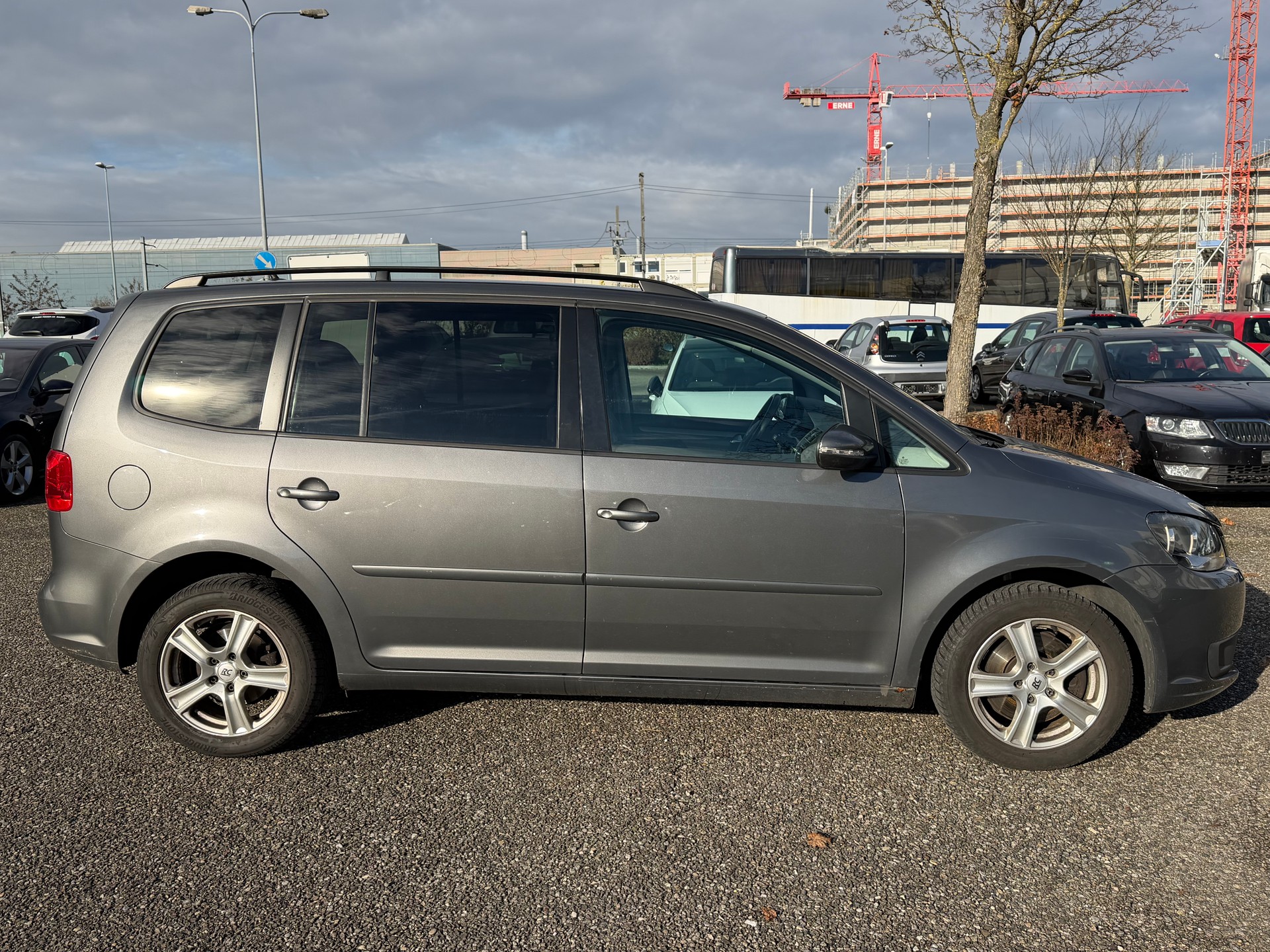 VW Touran 2.0 TDI Comfortline-image-3