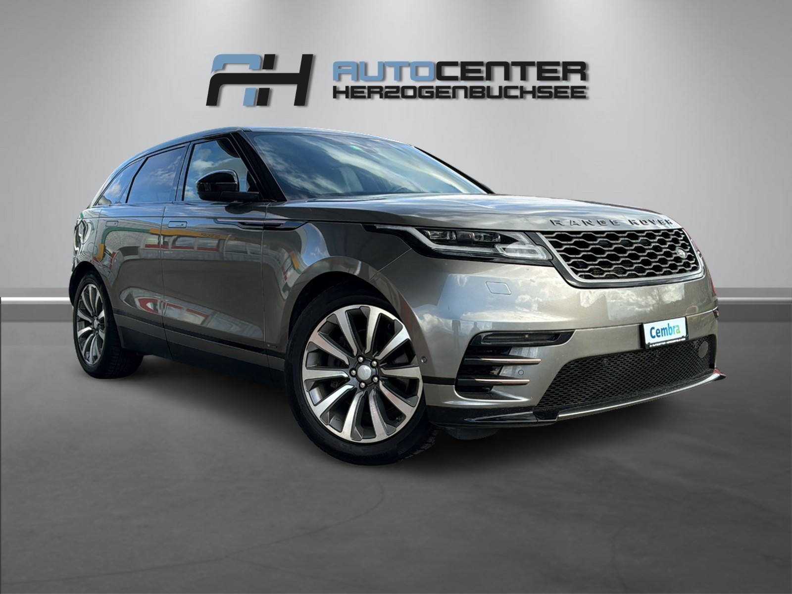 LAND ROVER Range Rover Velar R-Dynamic D 300 Automatic-image-0