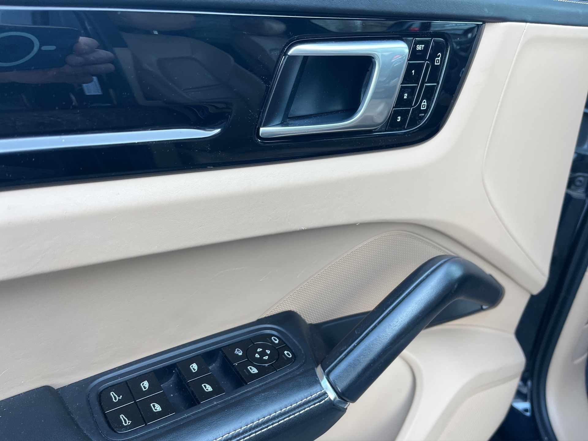 PORSCHE Cayenne S-image-10