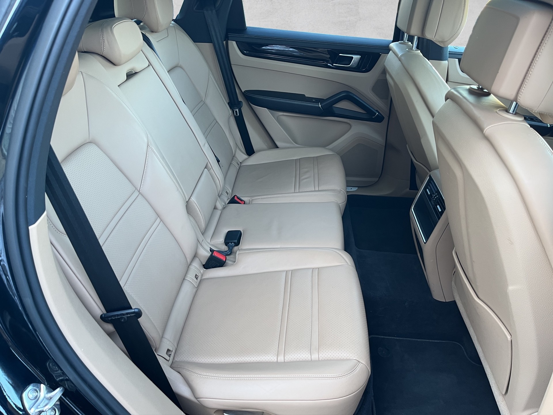 PORSCHE Cayenne S-image-7