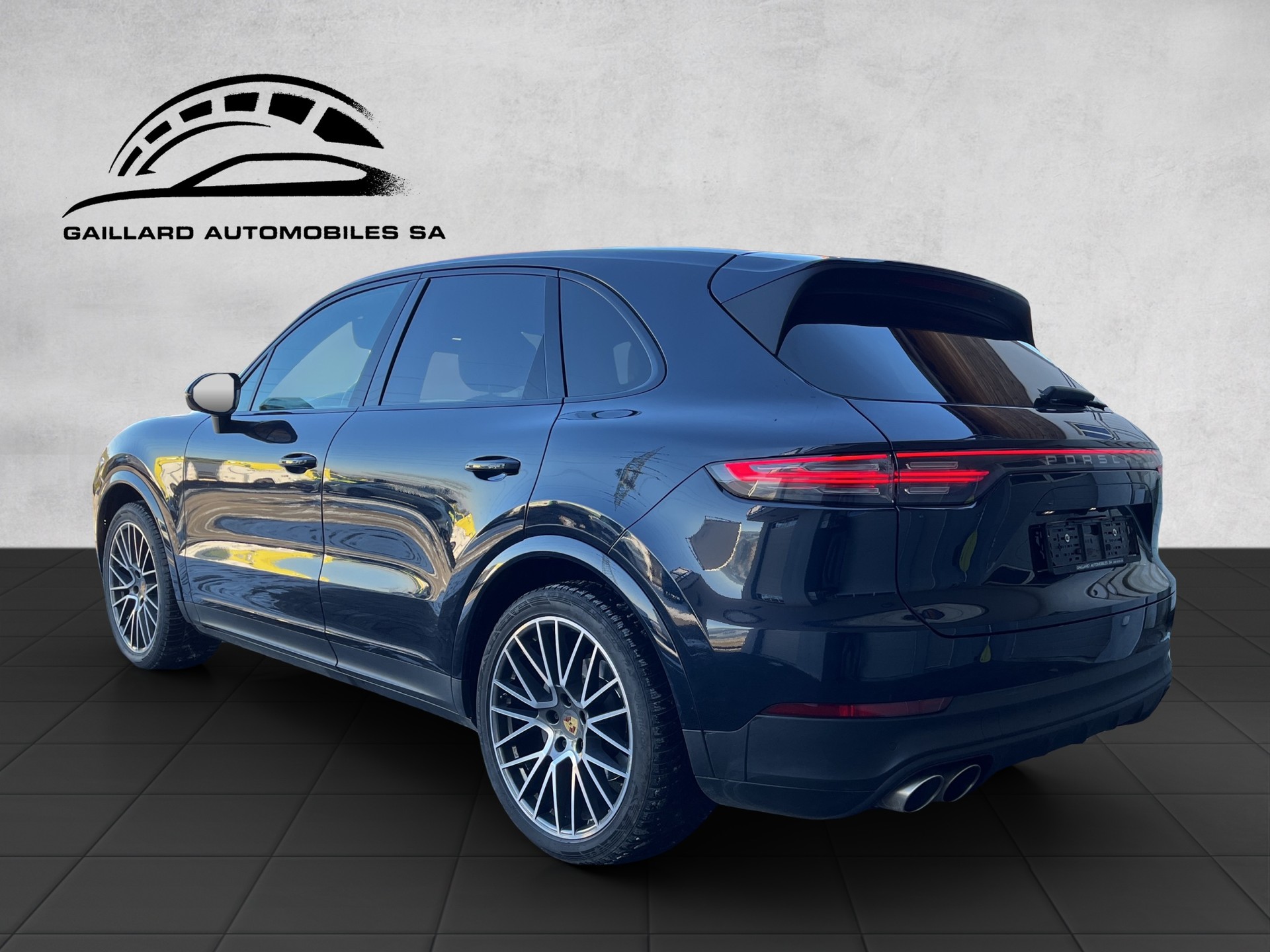 PORSCHE Cayenne S-image-1