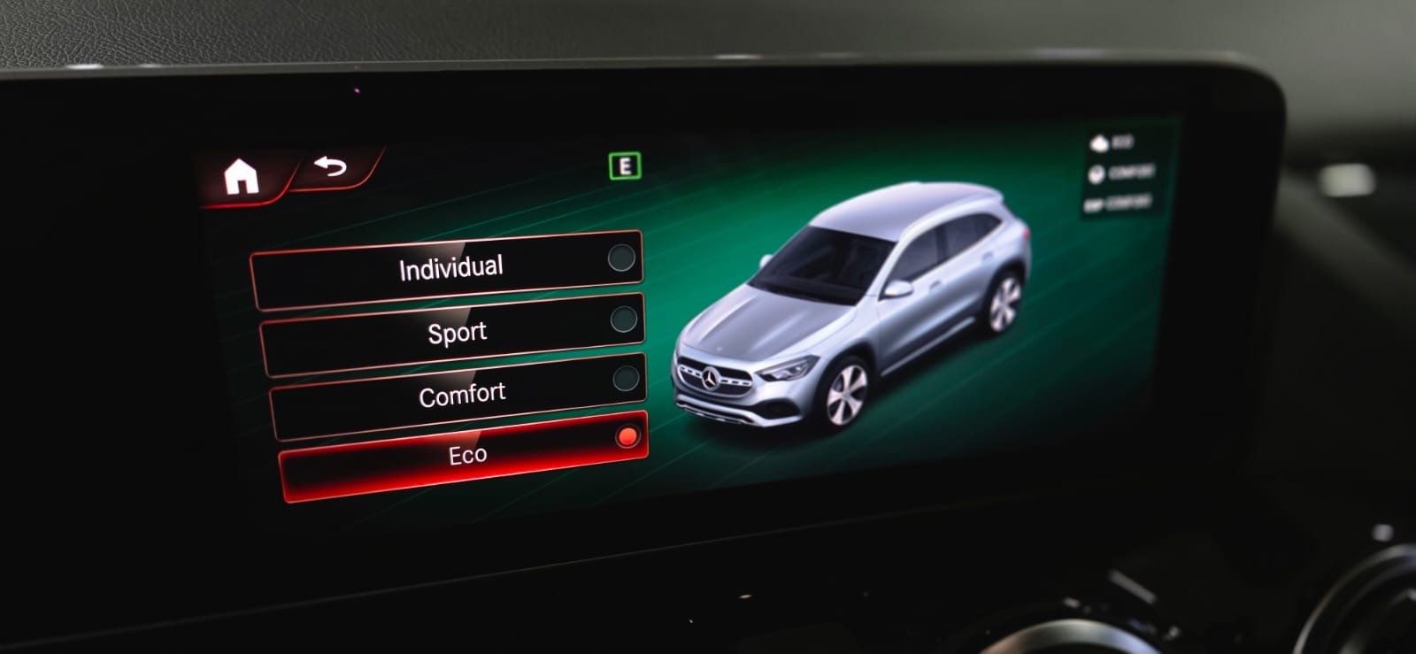 MERCEDES-BENZ GLA 200 AMG Line 7G-DCT *CH-Fahrzeug*-image-18