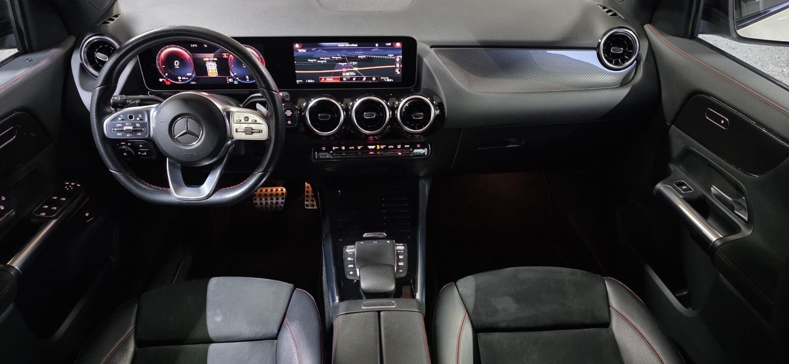 MERCEDES-BENZ GLA 200 AMG Line 7G-DCT *CH-Fahrzeug*-image-13