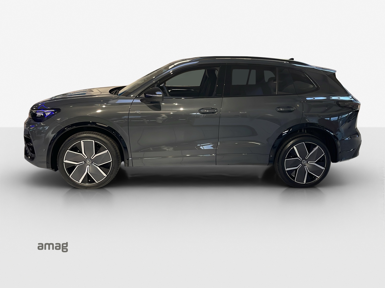 VW Tiguan 2.0 TSI DSG R-Line 4Motion-image-1