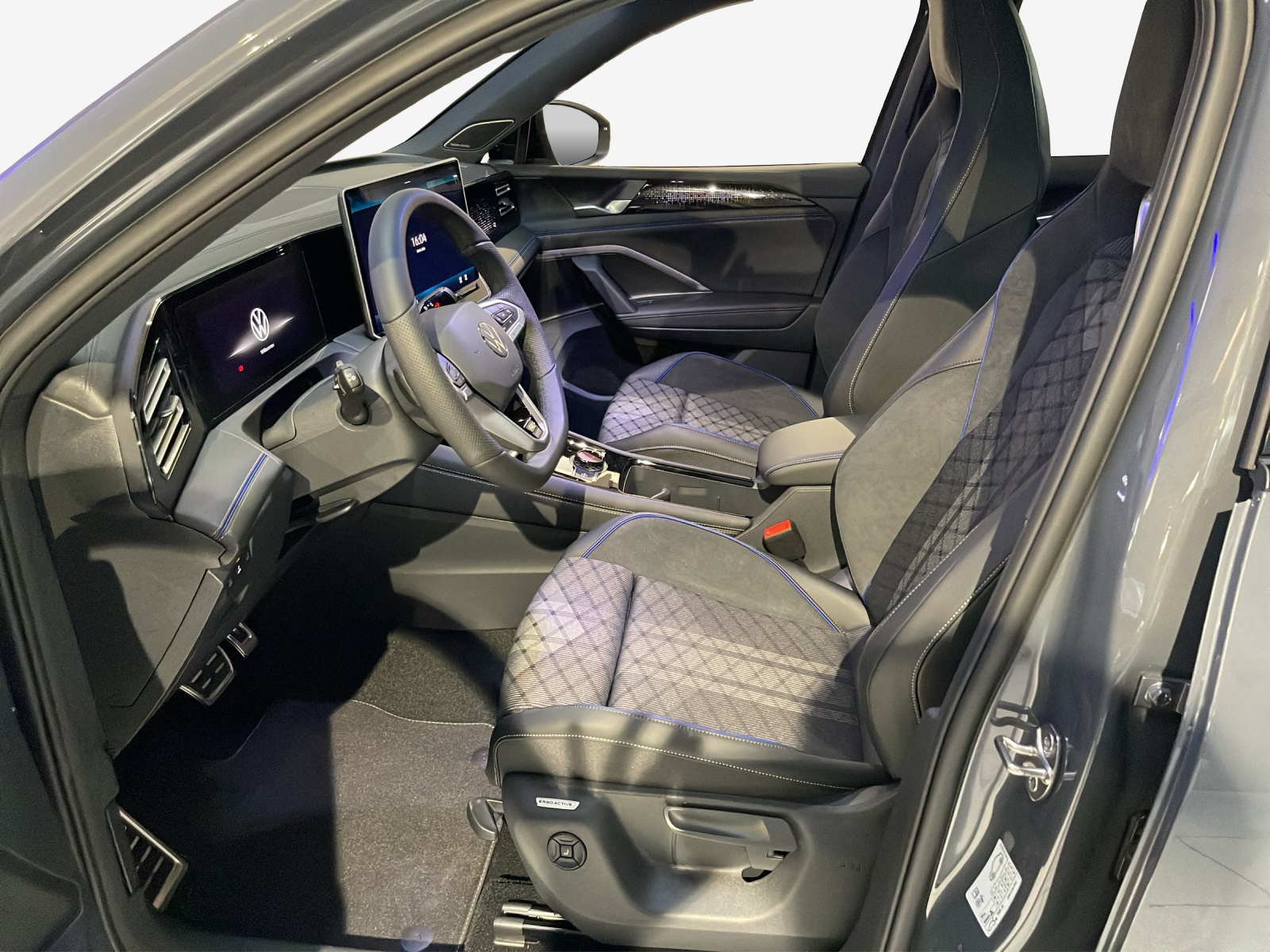 VW Tiguan 2.0 TSI DSG R-Line 4Motion-image-7