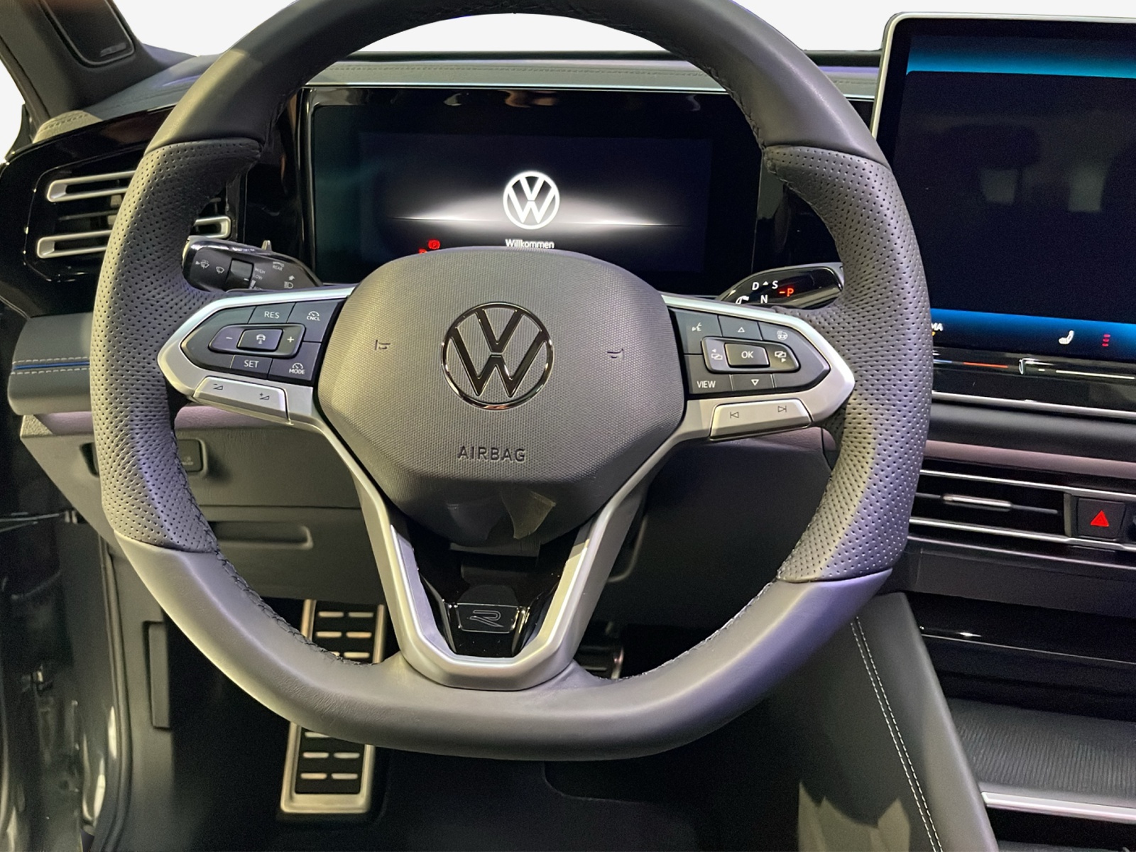 VW Tiguan 2.0 TSI DSG R-Line 4Motion-image-9