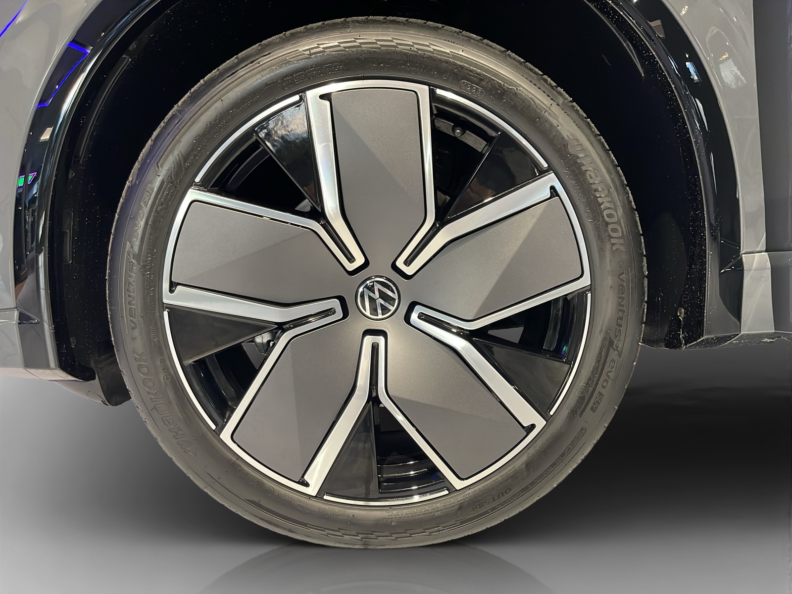 VW Tiguan 2.0 TSI DSG R-Line 4Motion-image-13