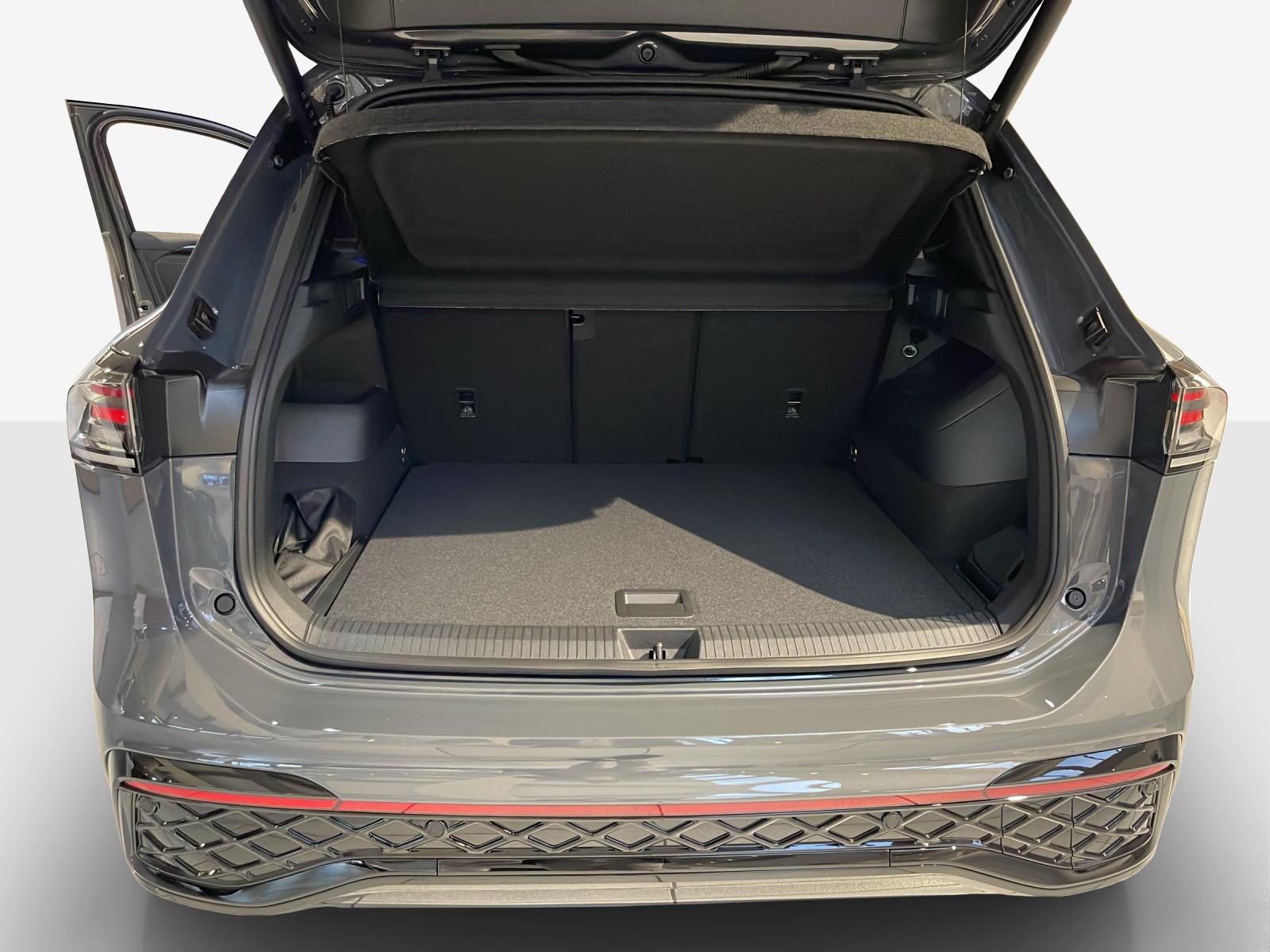 VW Tiguan 2.0 TSI DSG R-Line 4Motion-image-12