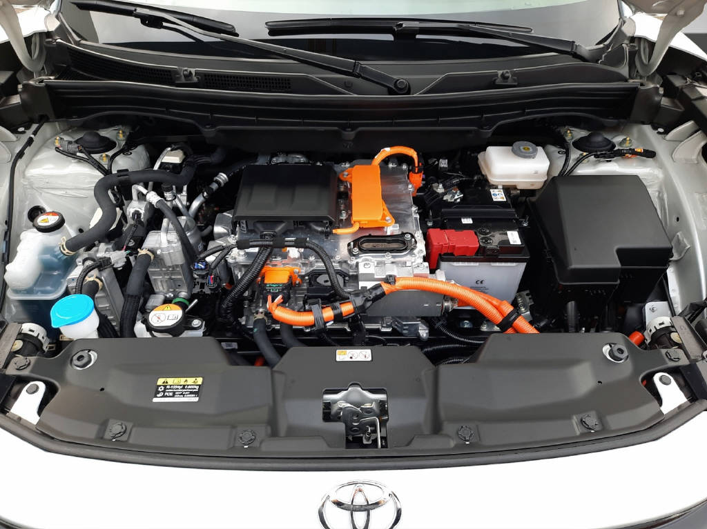 TOYOTA Urban Cruiser Premium AWD-image-15