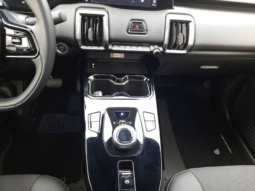 TOYOTA Urban Cruiser Premium AWD-image-12