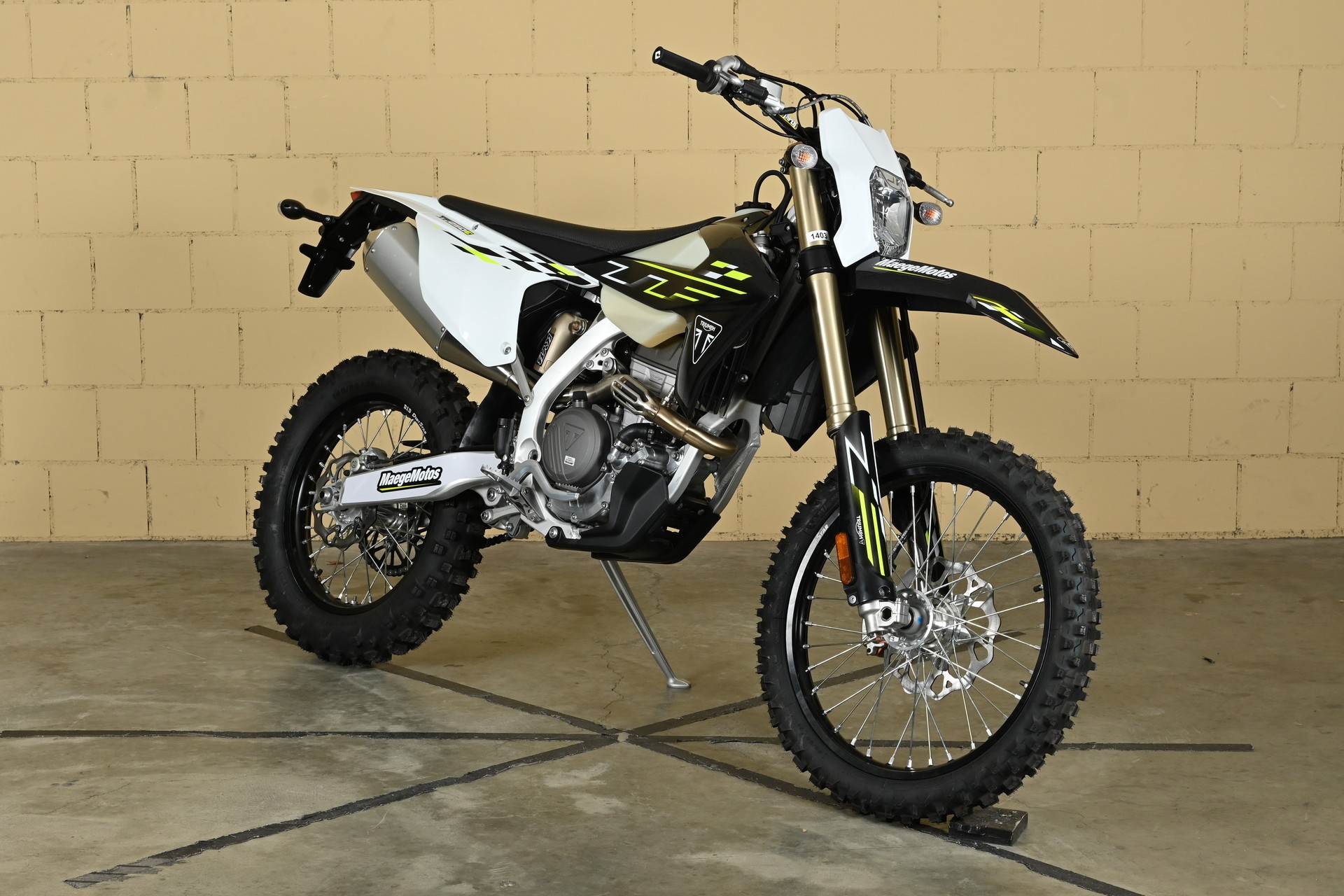 TRIUMPH TF 250 E-showroom-element-1