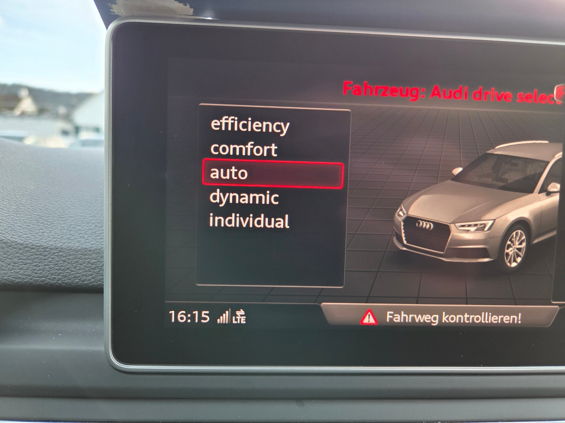 AUDI A4 Avant 40 TDI quattro S-tronic-image-25