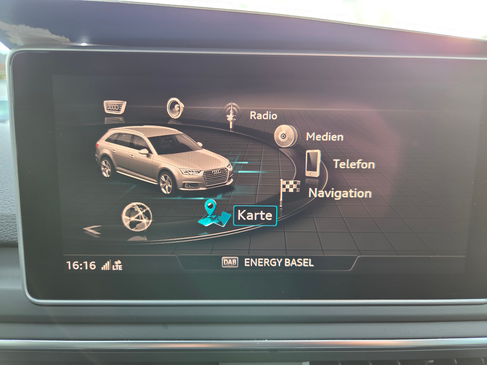 AUDI A4 Avant 40 TDI quattro S-tronic-image-27