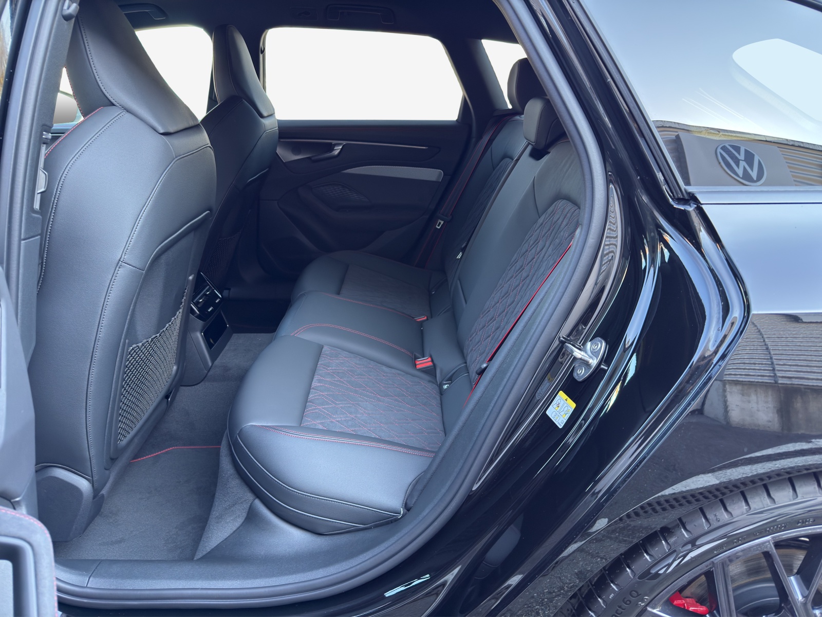 AUDI A6 Avant TDI quattro 150 kW S tronic-image-11