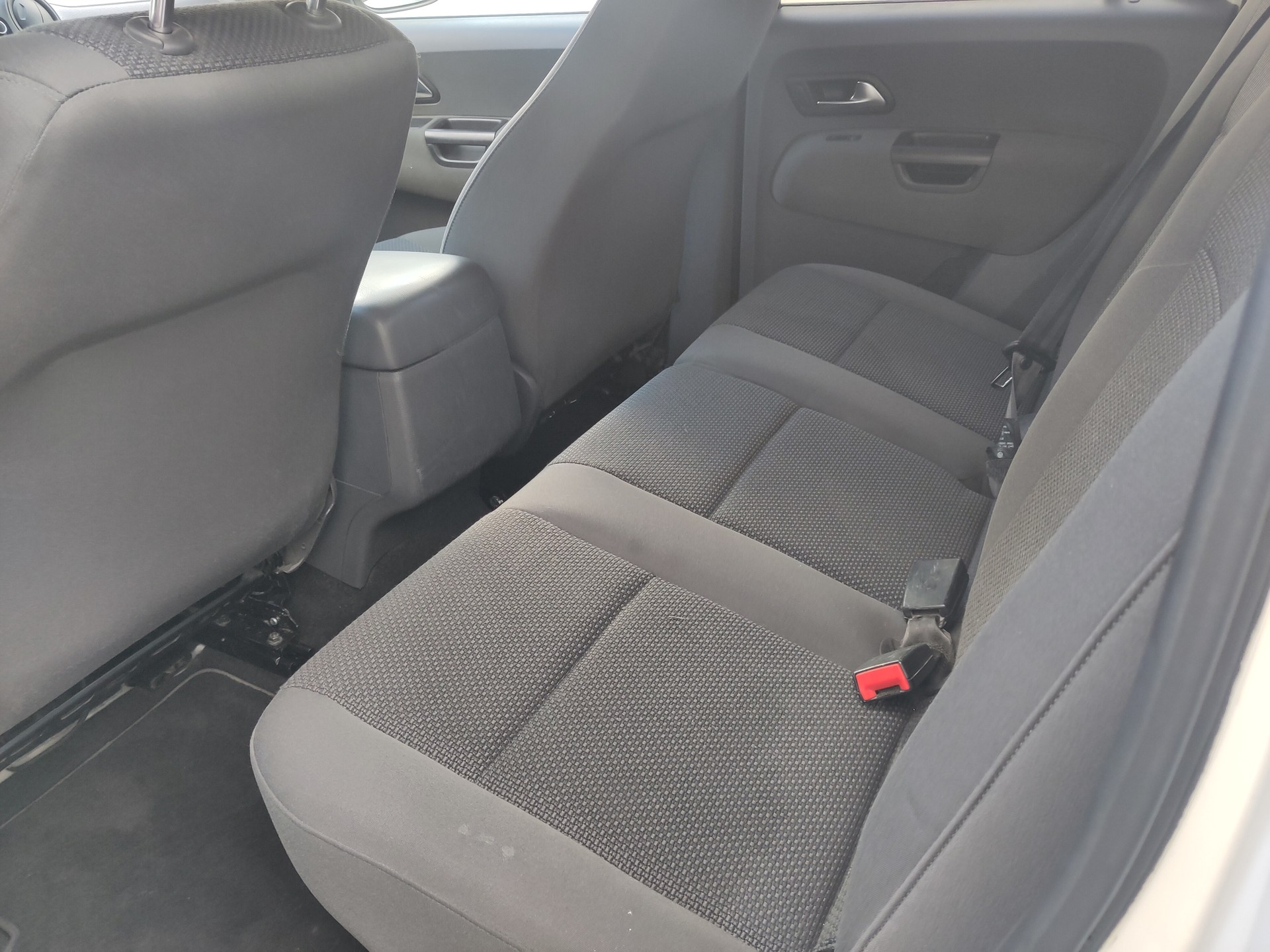 VW Amarok 2.0 BiTDI Trendline 4Motion-image-7