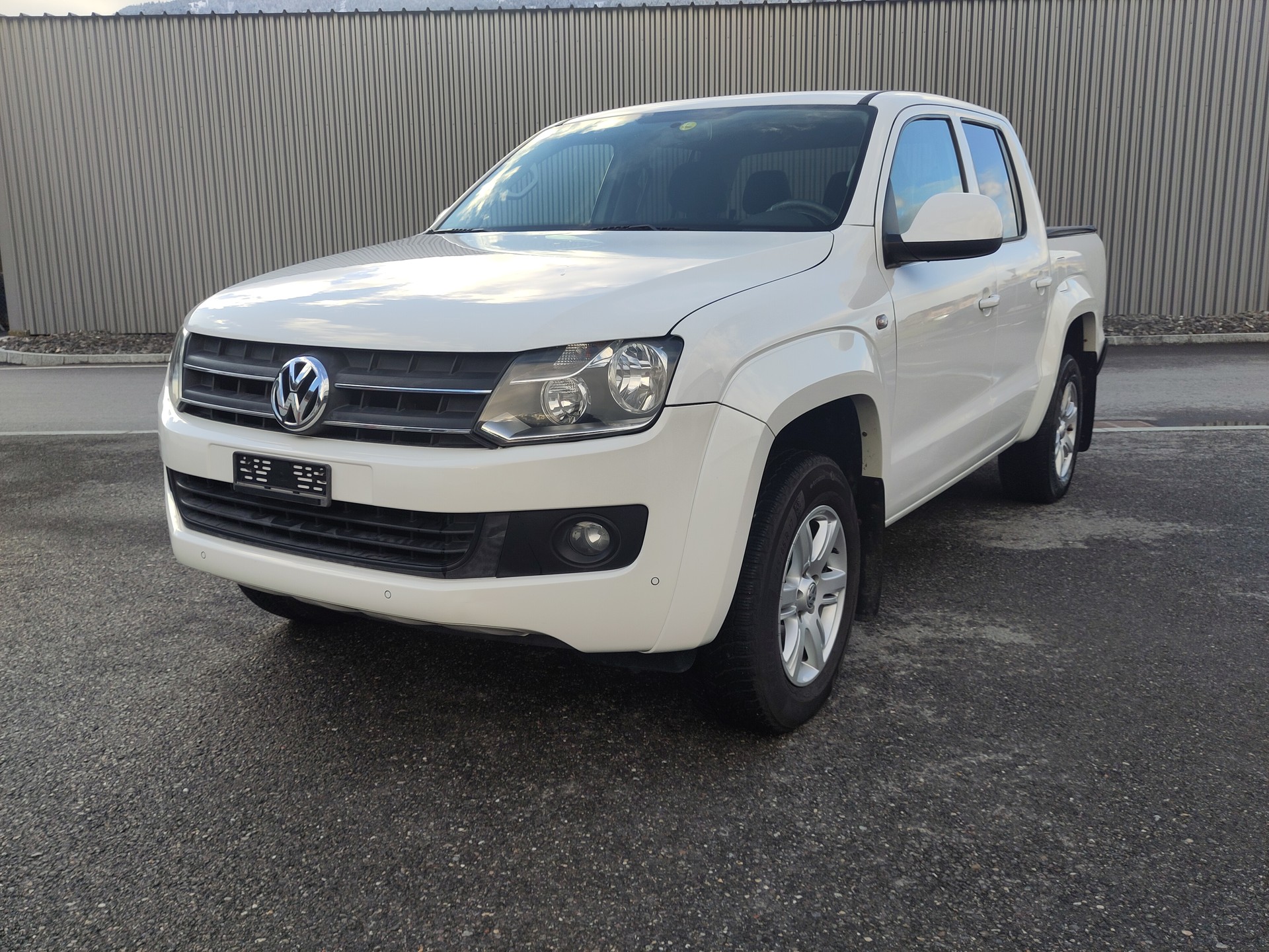VW Amarok 2.0 BiTDI Trendline 4Motion-image-1